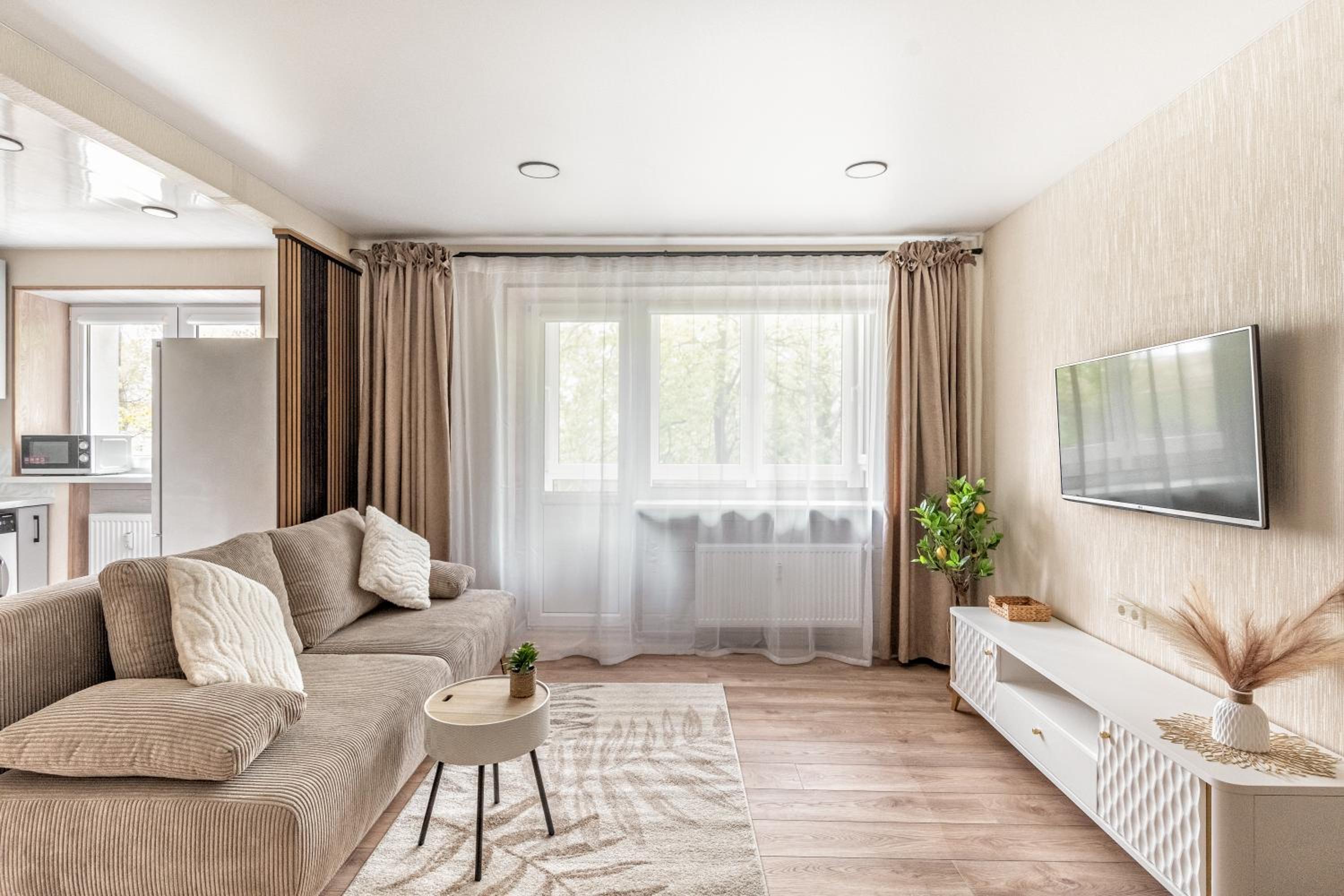 Šviesūs ir Jaukūs Apartamentai su balkonu