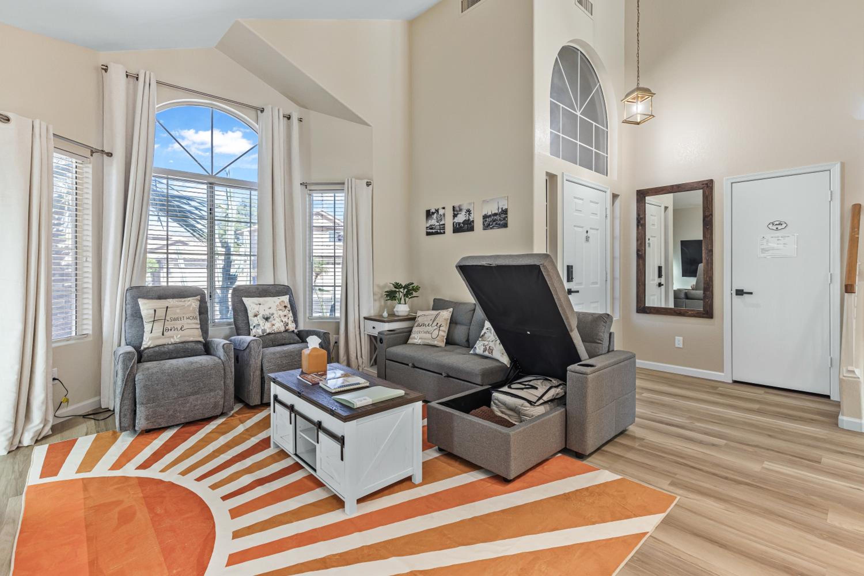 Sparkling Saltwater Pool - Spa - Firepit - WiFi - 4BR 3BA - Near Top Golf Courses