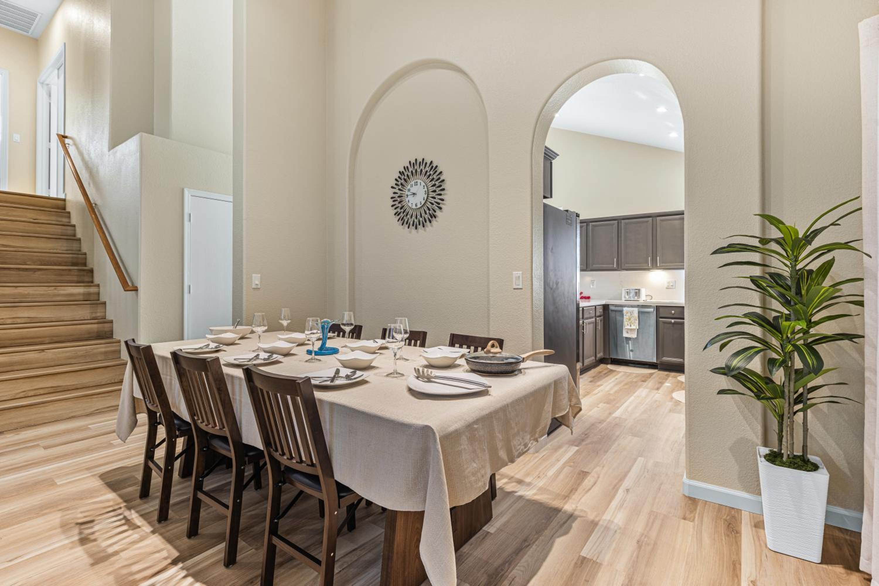 Sparkling Saltwater Pool - Spa - Firepit - WiFi - 4BR 3BA - Near Top Golf Courses