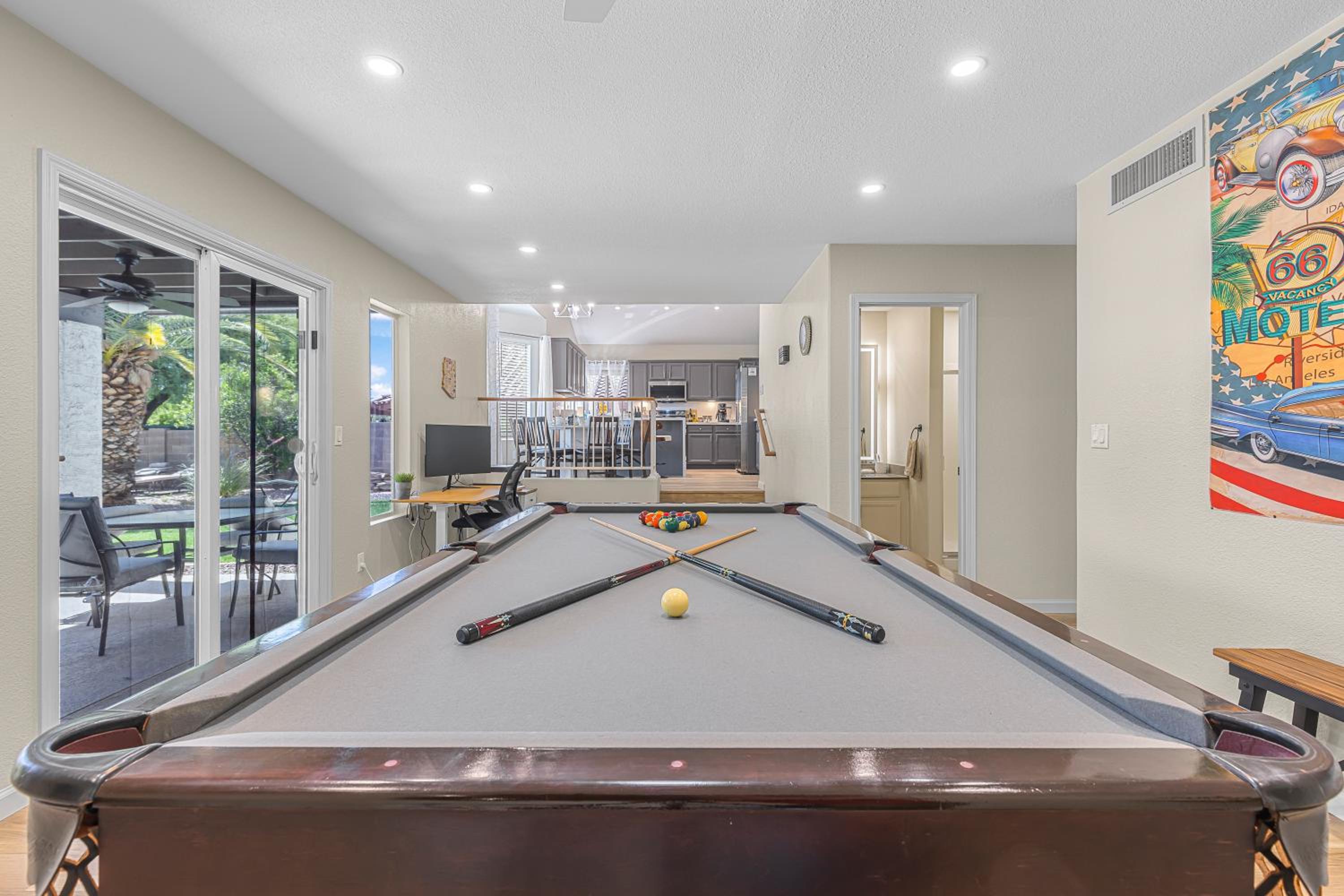 Sparkling Saltwater Pool - Spa - Firepit - WiFi - 4BR 3BA - Near Top Golf Courses