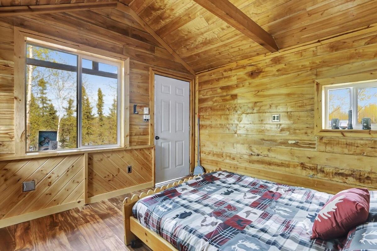 Bass Farm Twin Lakes Couples Dry Cabin