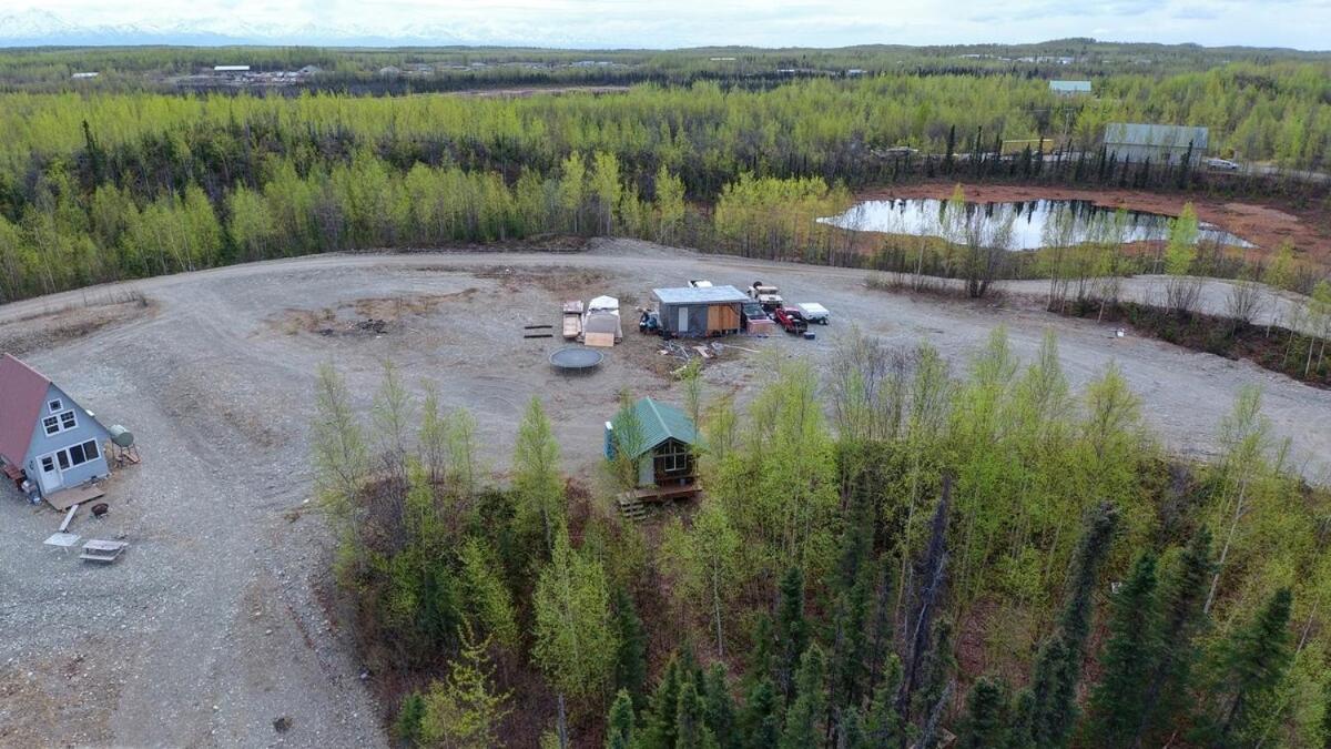 Bass Farm Twin Lakes Couples Dry Cabin