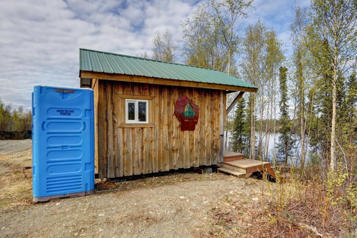 Bass Farm Twin Lakes Couples Dry Cabin