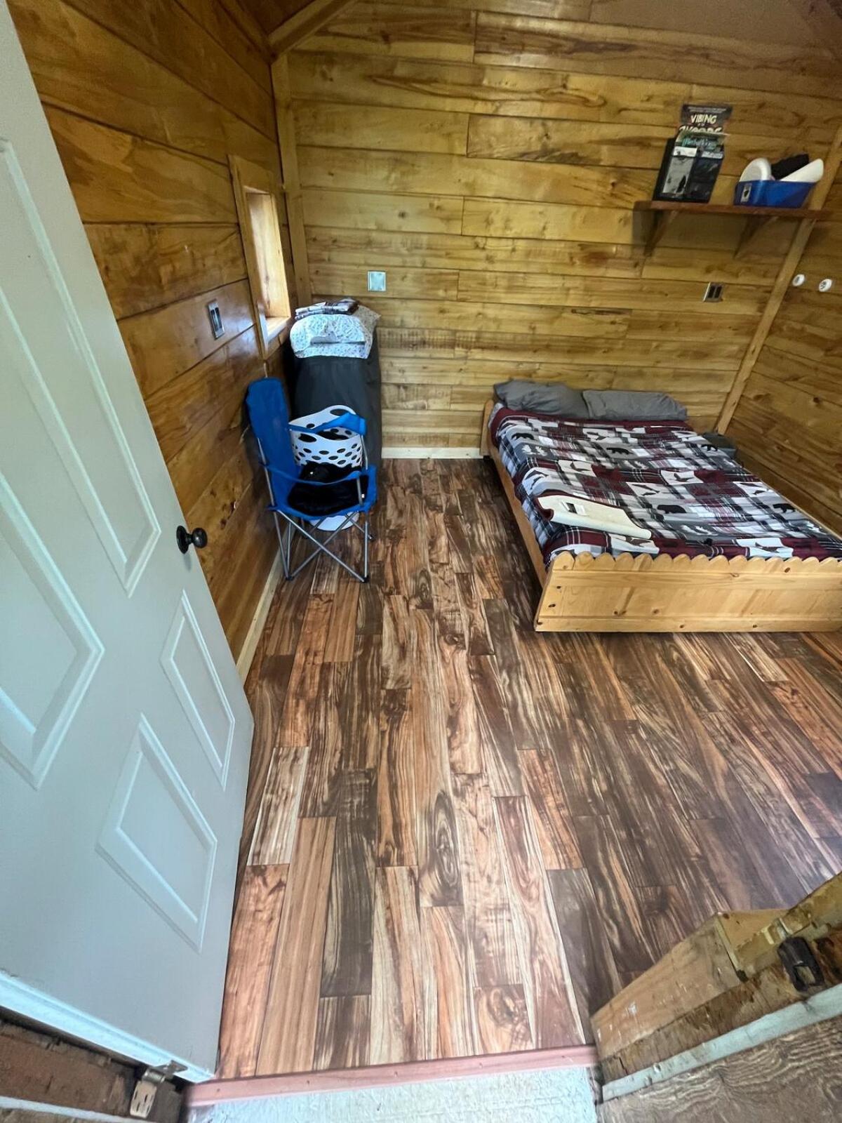 Bass Farm Twin Lakes Couples Dry Cabin
