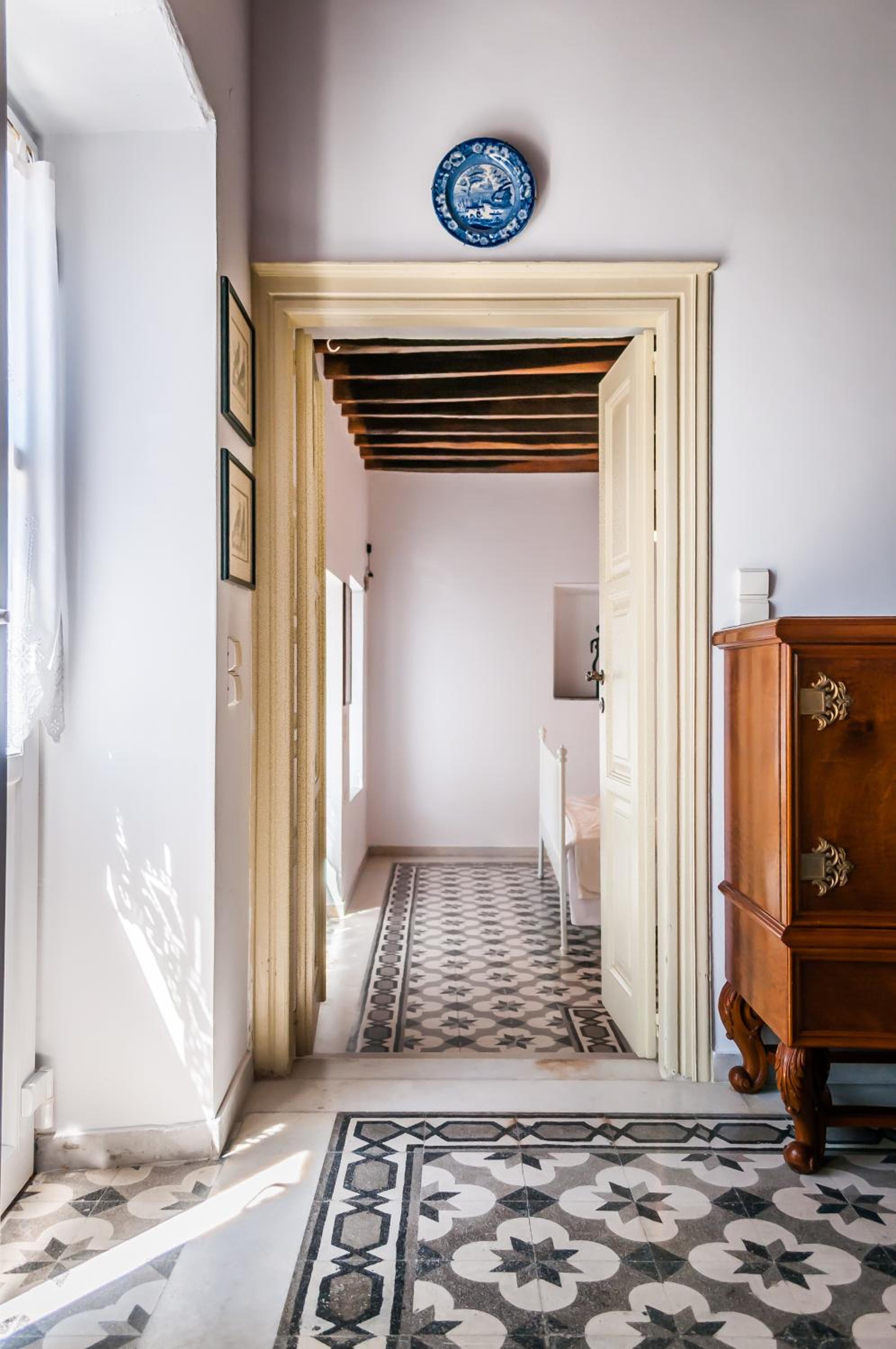 Nearchos House