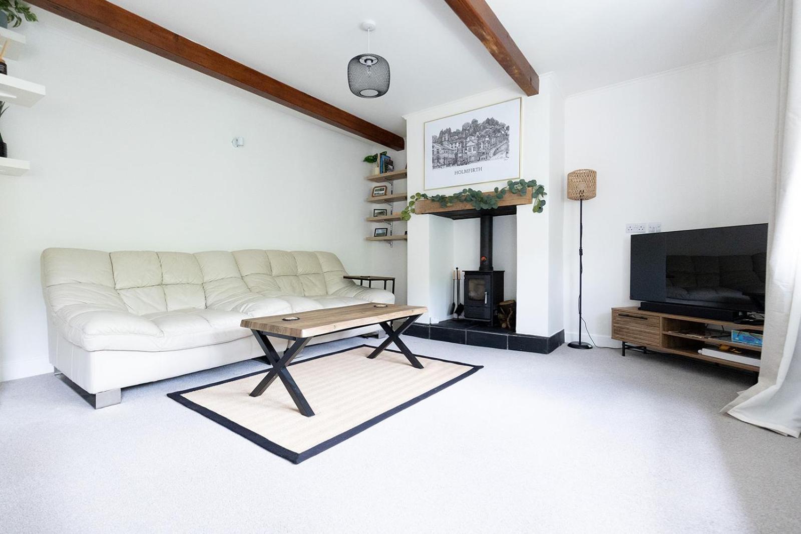 OLD WEAVERS COTTAGE - Charming Historic Weavers Cottage in Holmfirth, West Yorkshire