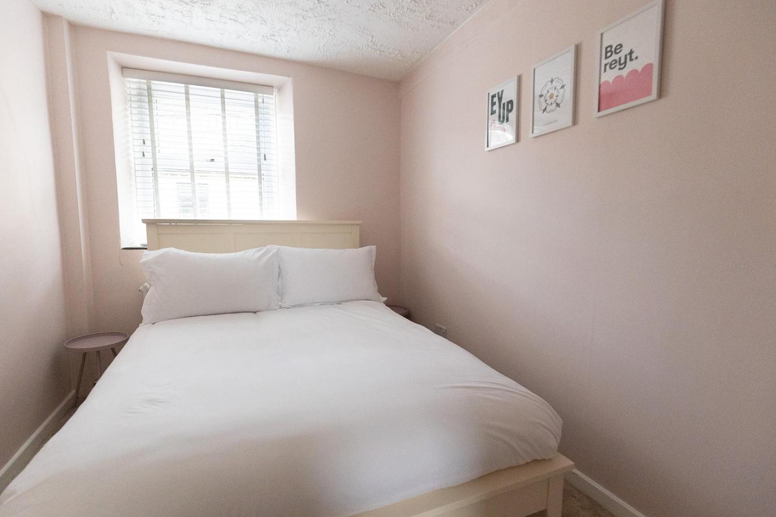 OLD WEAVERS COTTAGE - Charming Historic Weavers Cottage in Holmfirth, West Yorkshire
