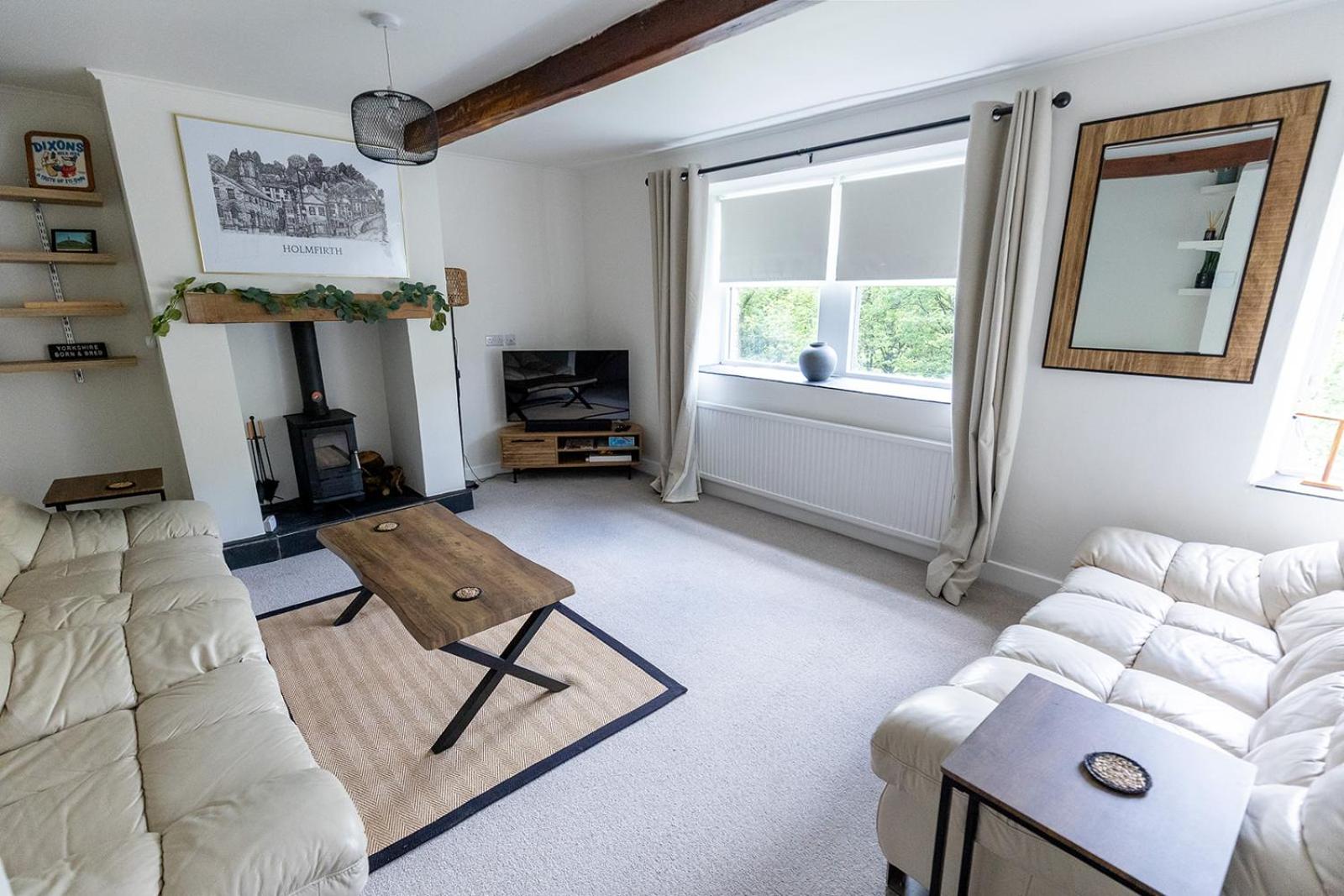 OLD WEAVERS COTTAGE - Charming Historic Weavers Cottage in Holmfirth, West Yorkshire