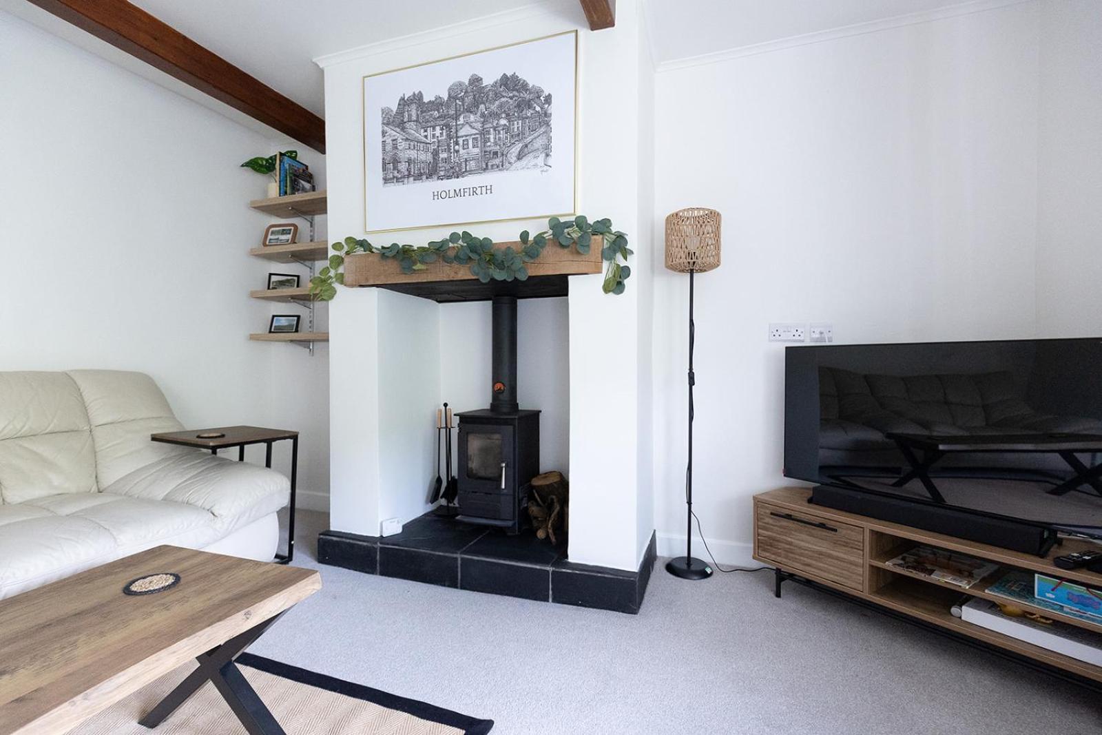 OLD WEAVERS COTTAGE - Charming Historic Weavers Cottage in Holmfirth, West Yorkshire