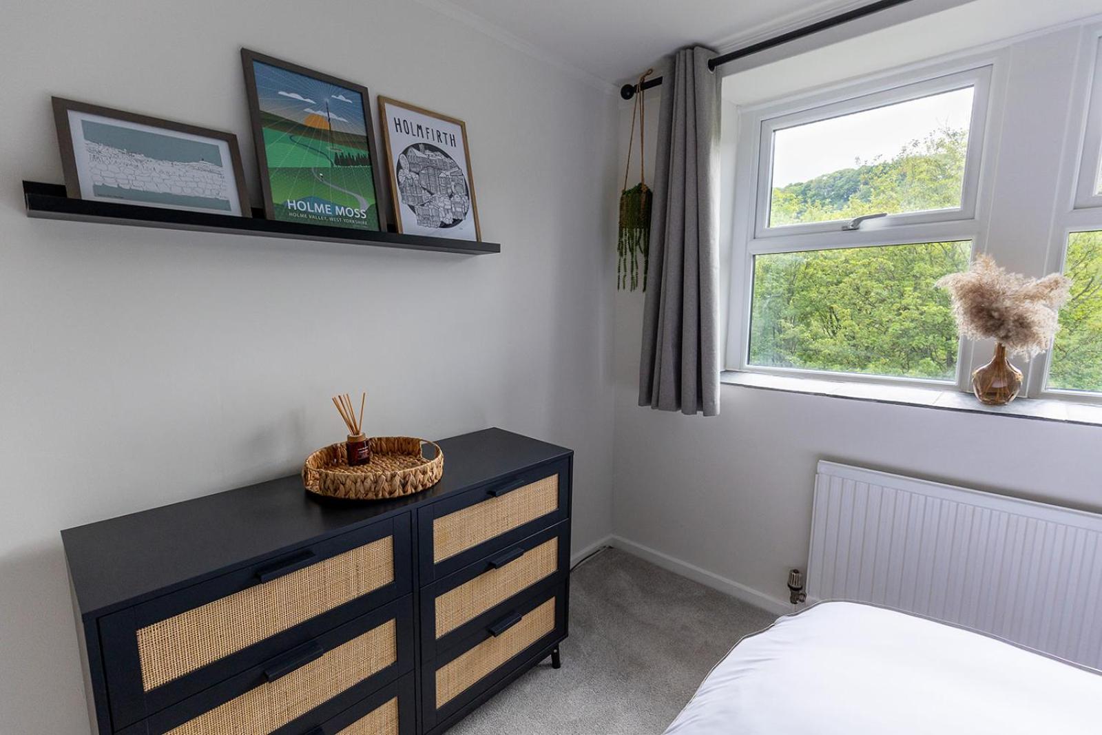 OLD WEAVERS COTTAGE - Charming Historic Weavers Cottage in Holmfirth, West Yorkshire