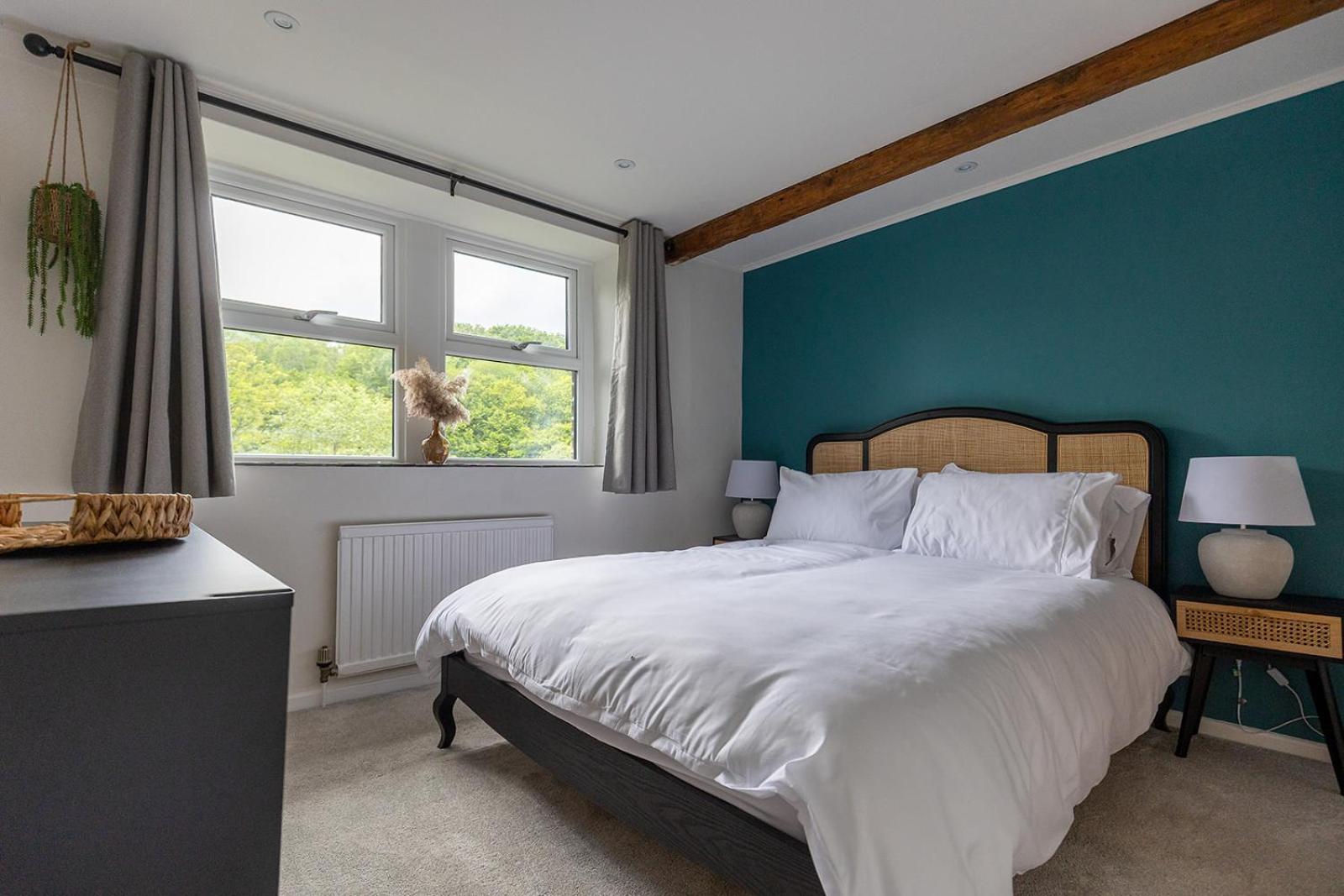 OLD WEAVERS COTTAGE - Charming Historic Weavers Cottage in Holmfirth, West Yorkshire