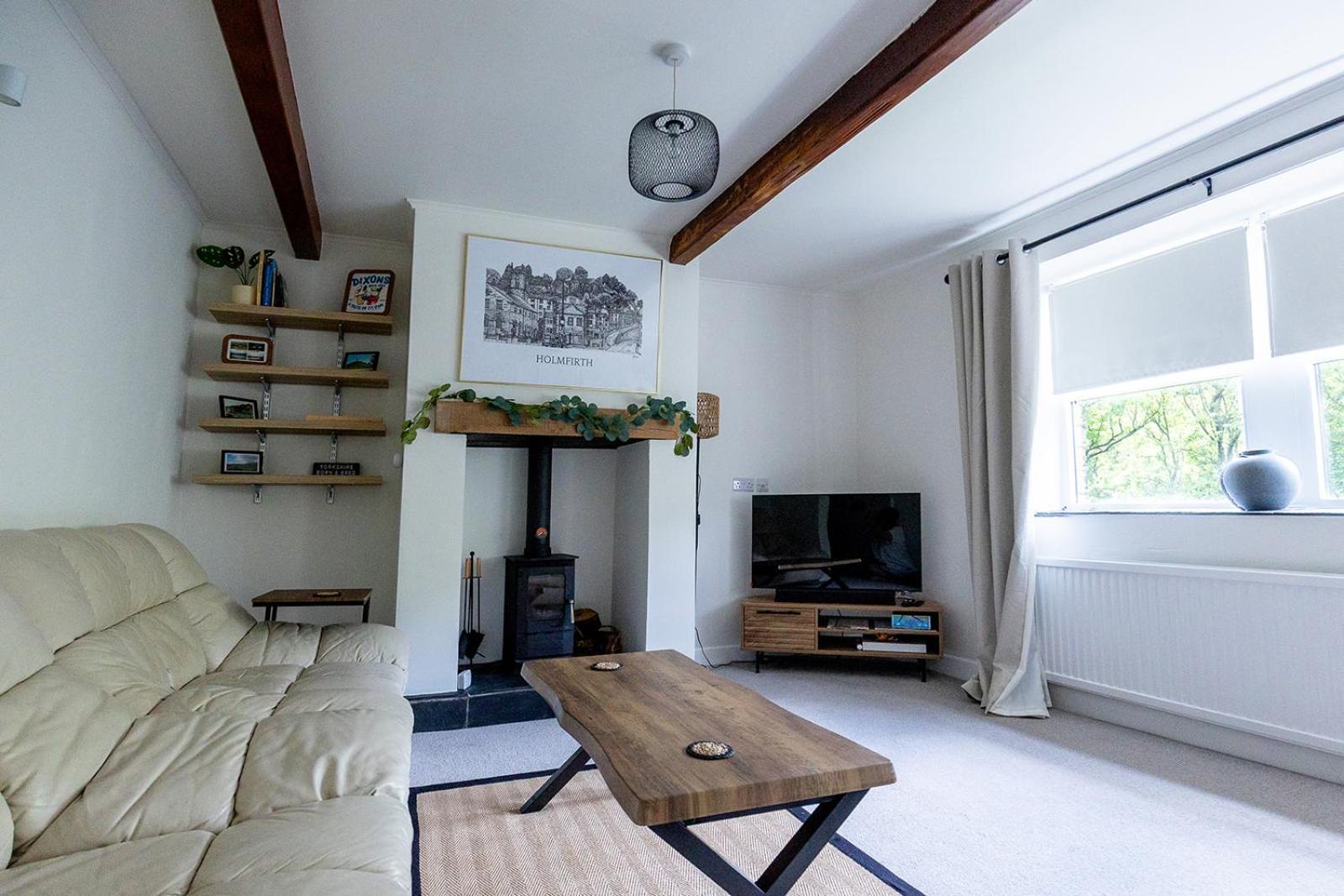 OLD WEAVERS COTTAGE - Charming Historic Weavers Cottage in Holmfirth, West Yorkshire