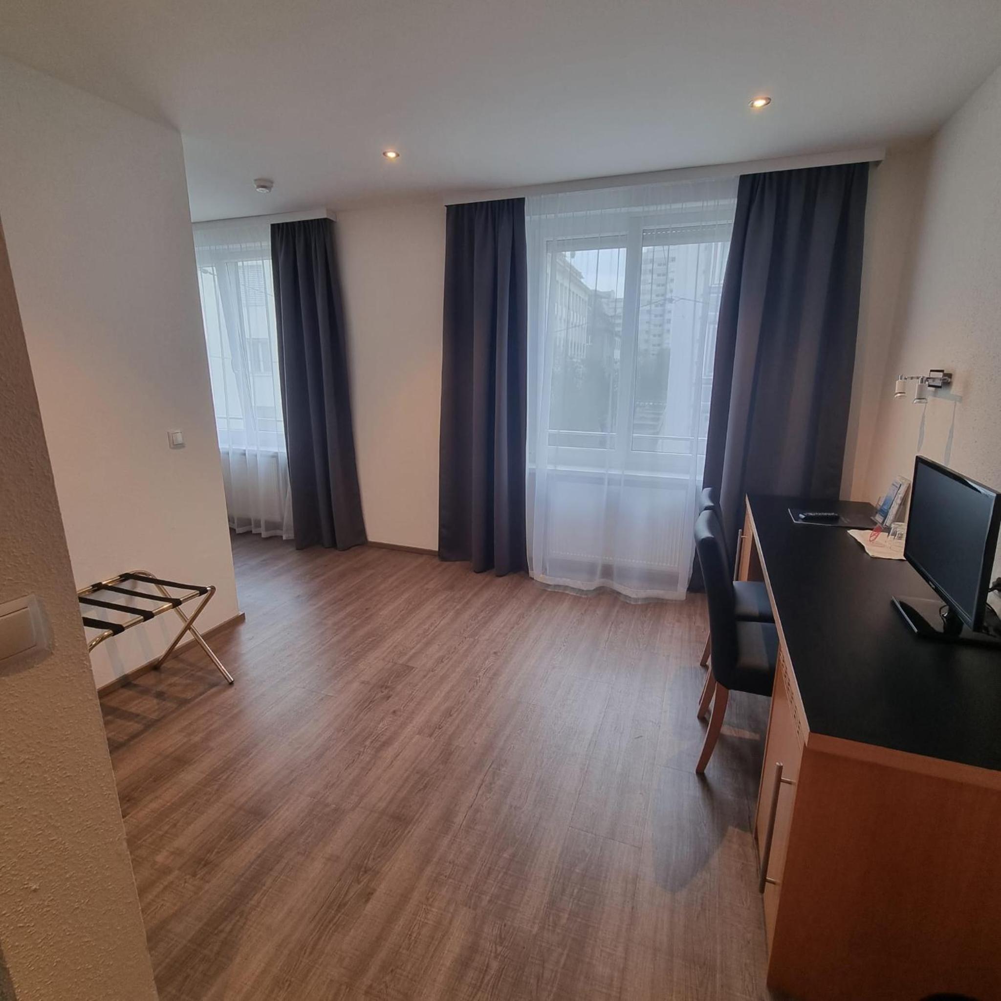 Hotel Central, photo 39