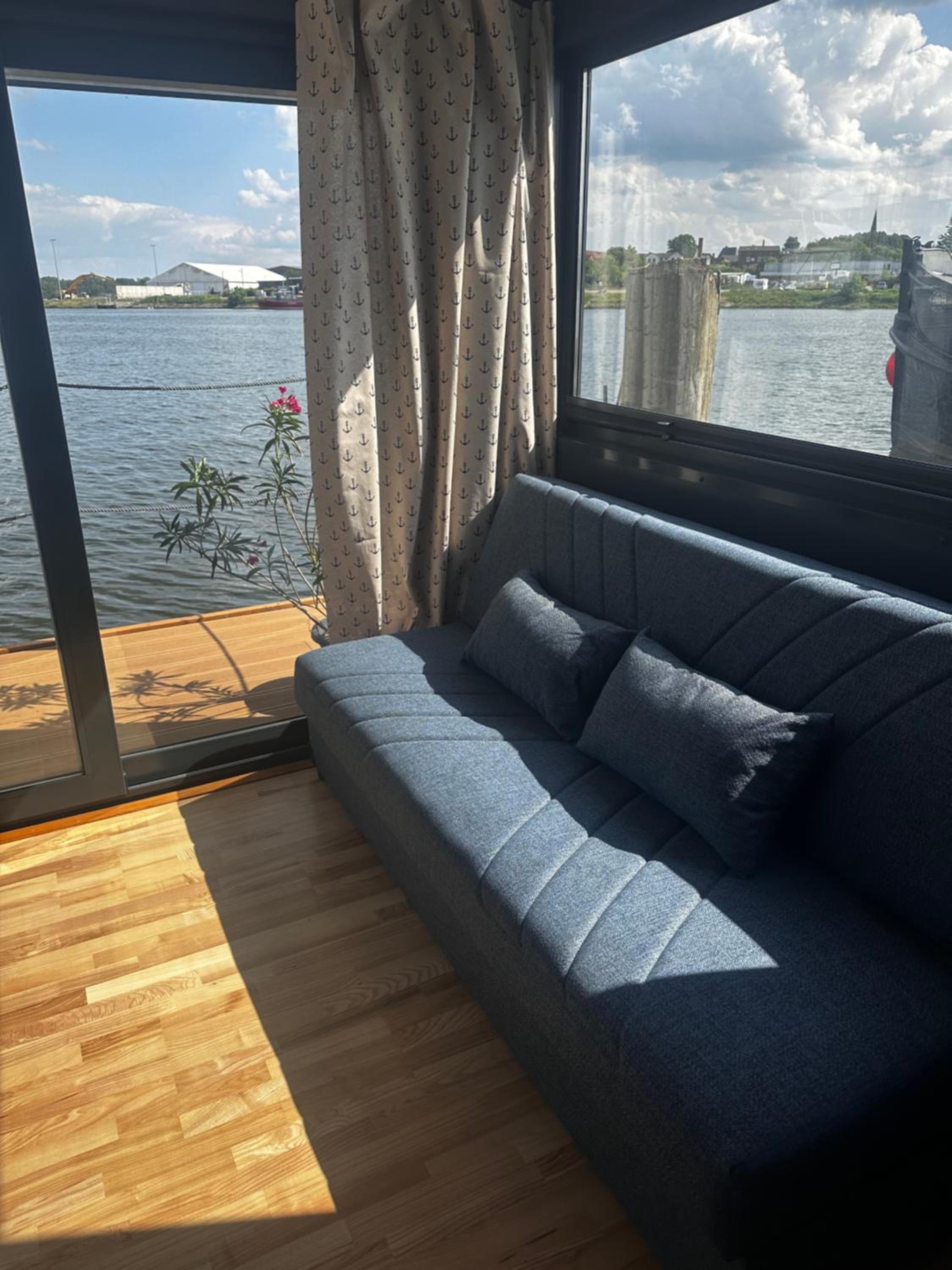 Hausboot Wasservilla