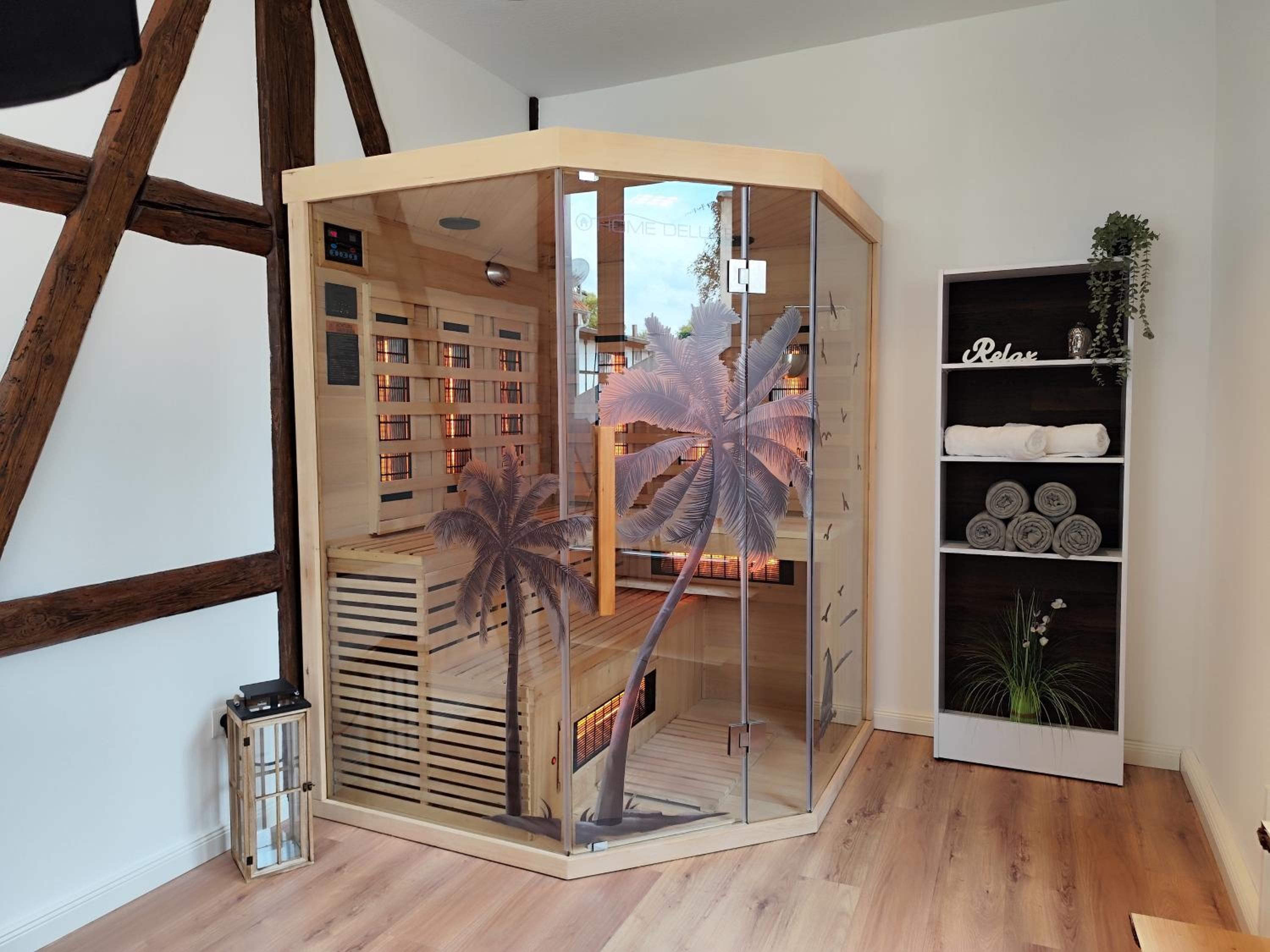 ApartZ - Celle Altstadt - bis 9 Personen Ideal für Familien und Gruppen, 3 SZ, 2 Bäder, Infrarotsauna, inklusive Parkplatz, Dachterrasse