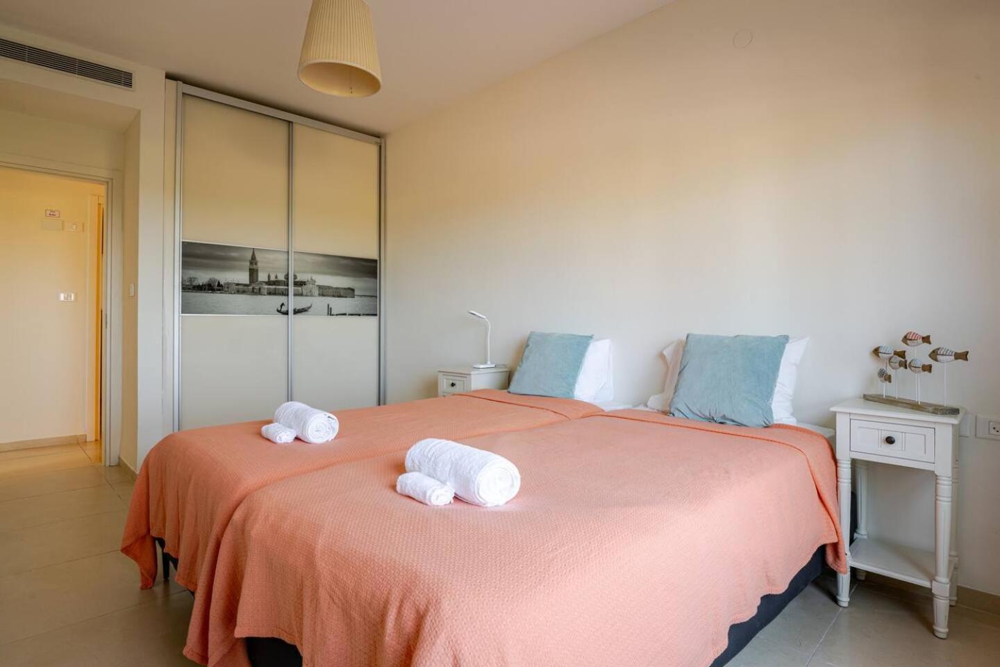 GW002 MAMAD Gugel Waves Amazing Seaview & Garden Family Apartments