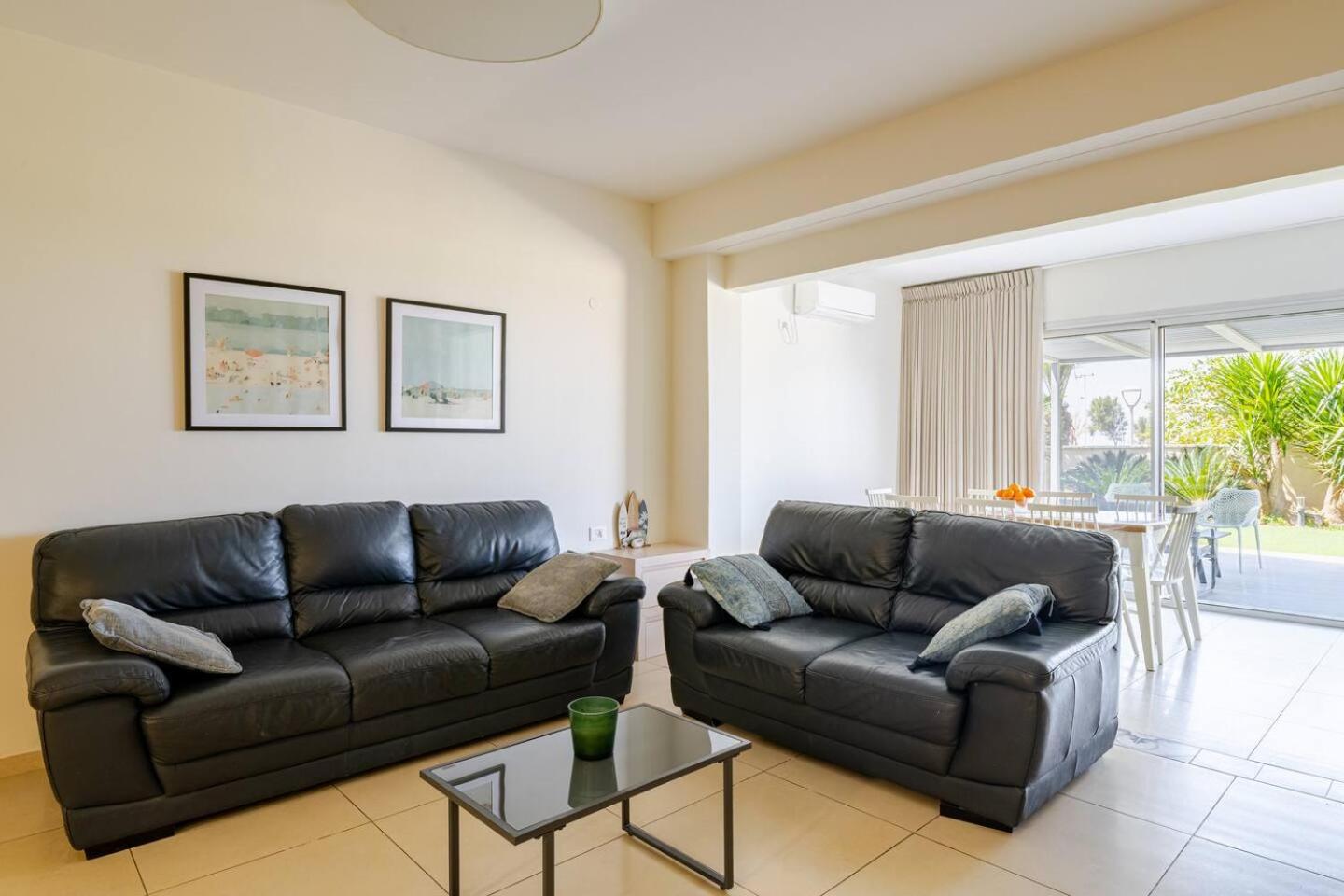 GW002 MAMAD Gugel Waves Amazing Seaview & Garden Family Apartments