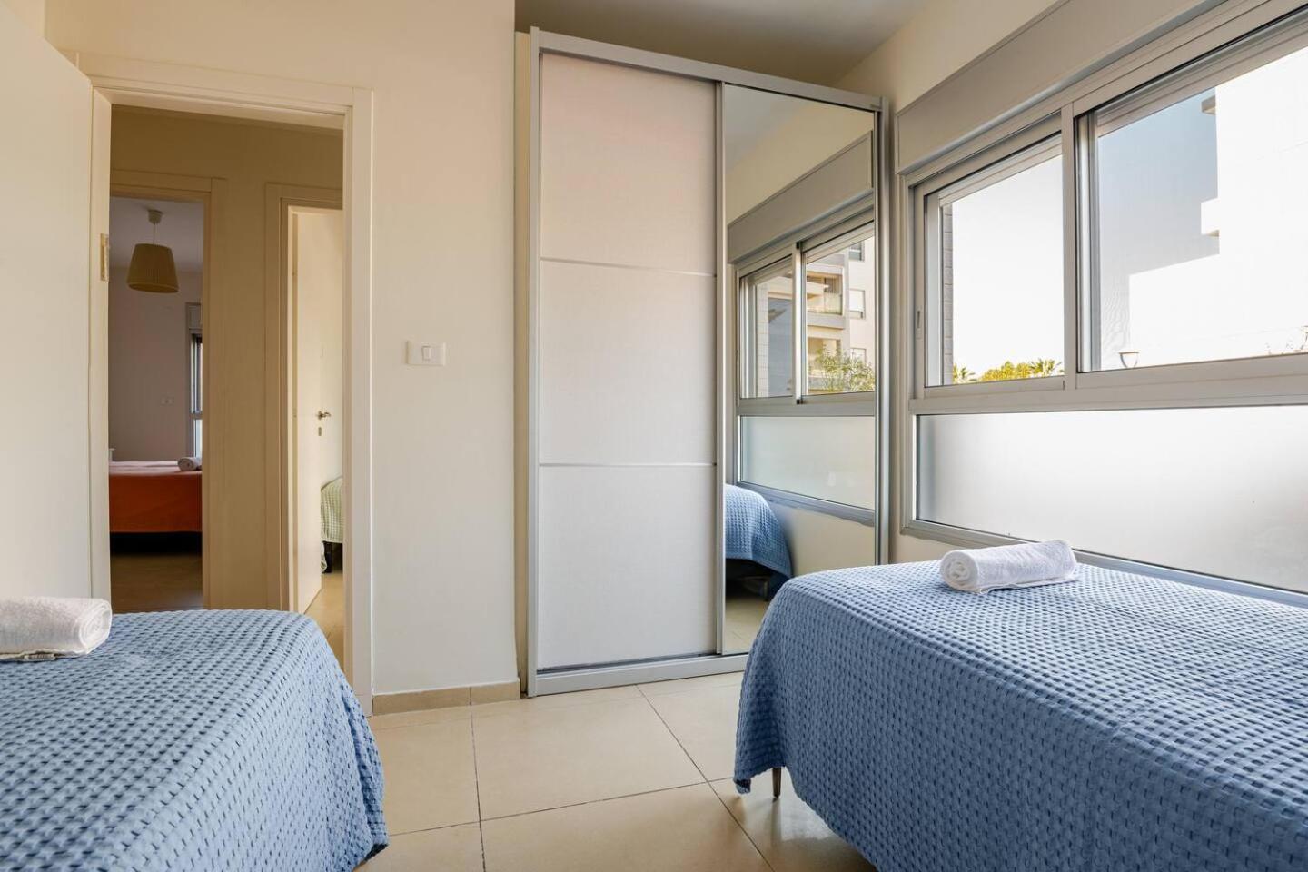 GW002 MAMAD Gugel Waves Amazing Seaview & Garden Family Apartments
