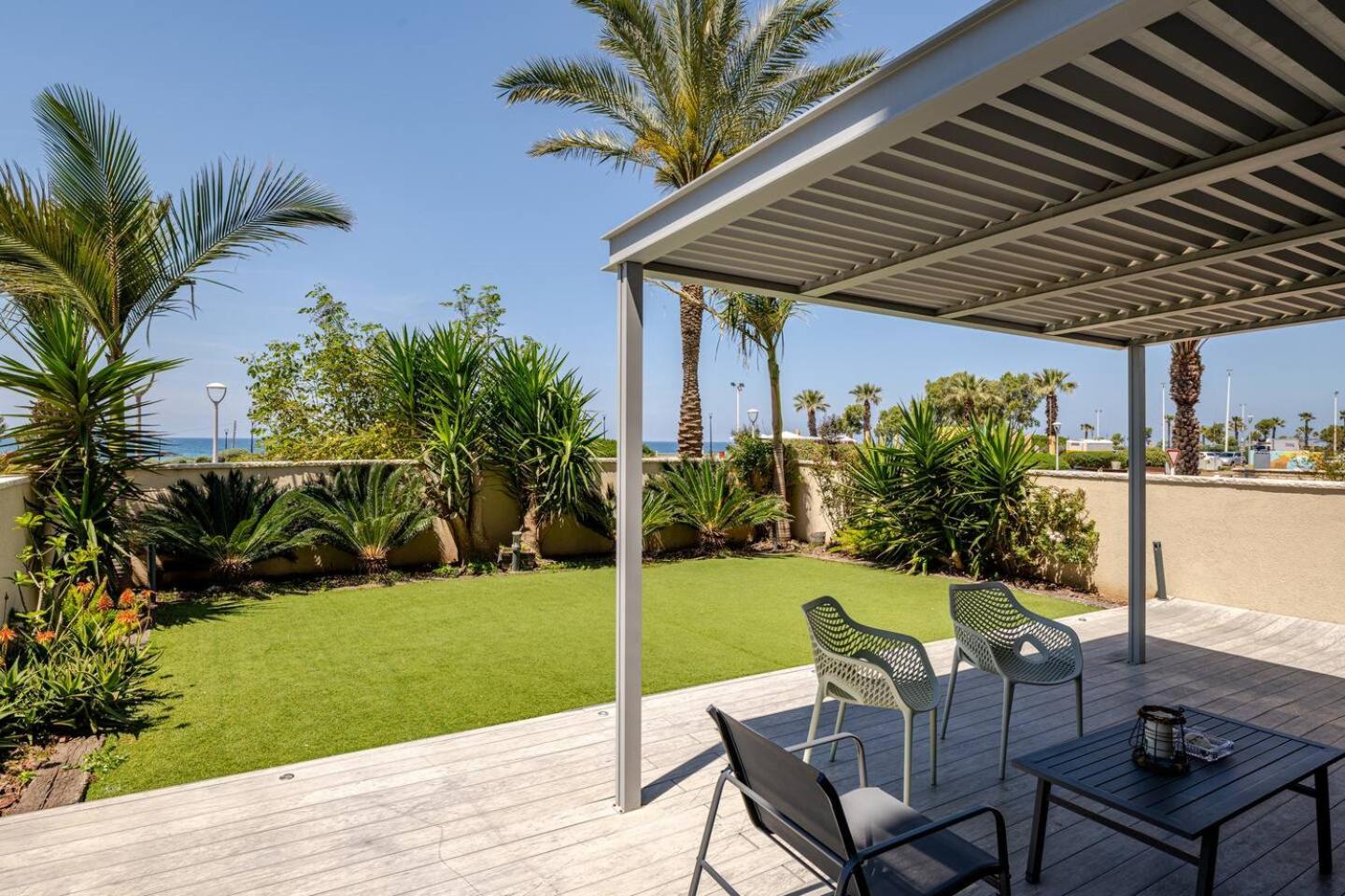 GW002 MAMAD Gugel Waves Amazing Seaview & Garden Family Apartments