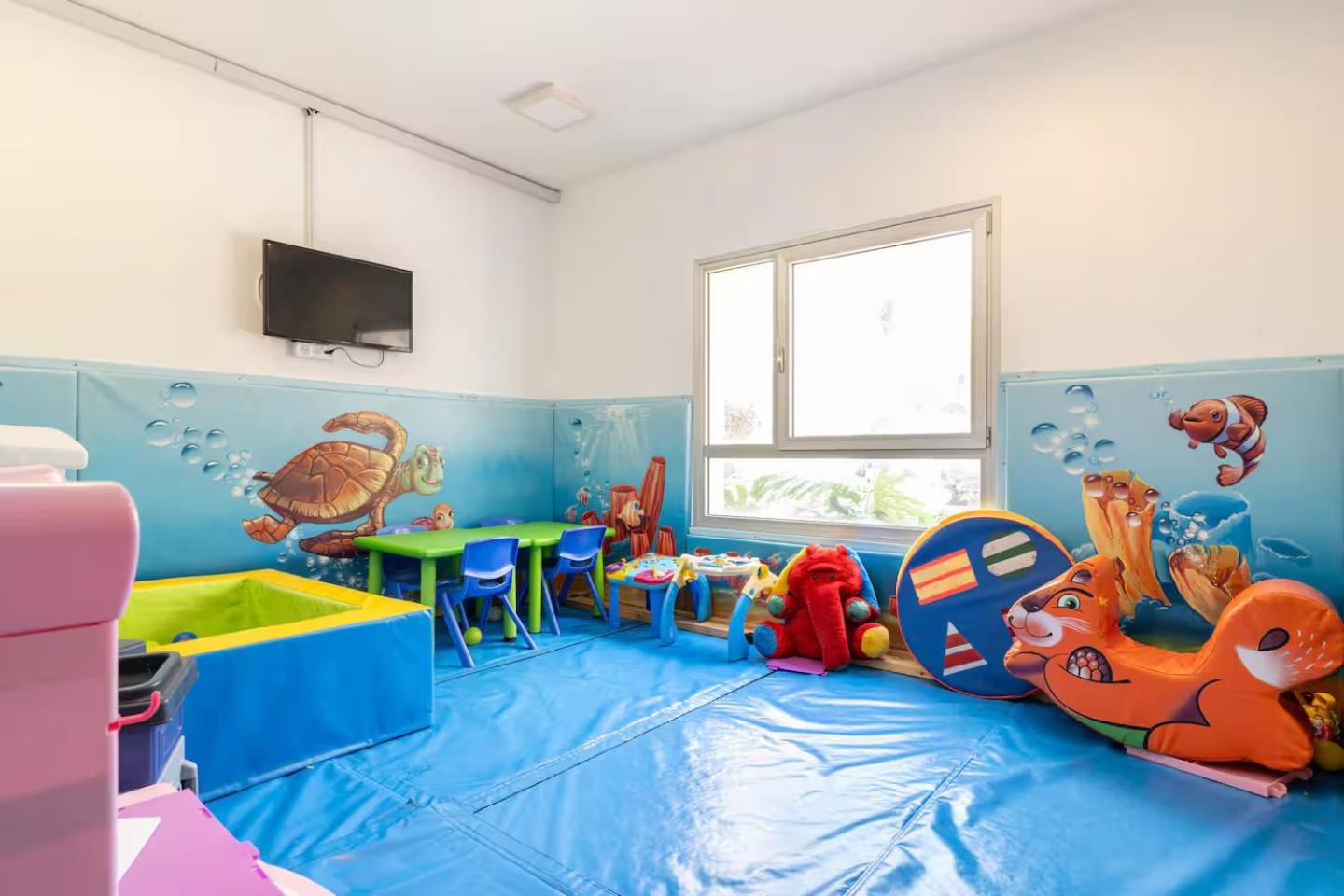 GW002 MAMAD Gugel Waves Amazing Seaview & Garden Family Apartments