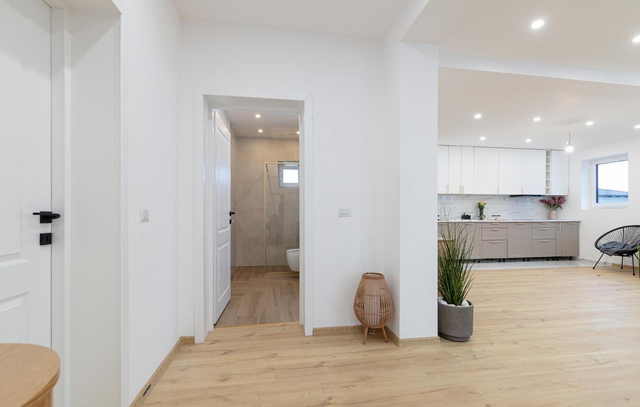 Amavi Homes With Garden