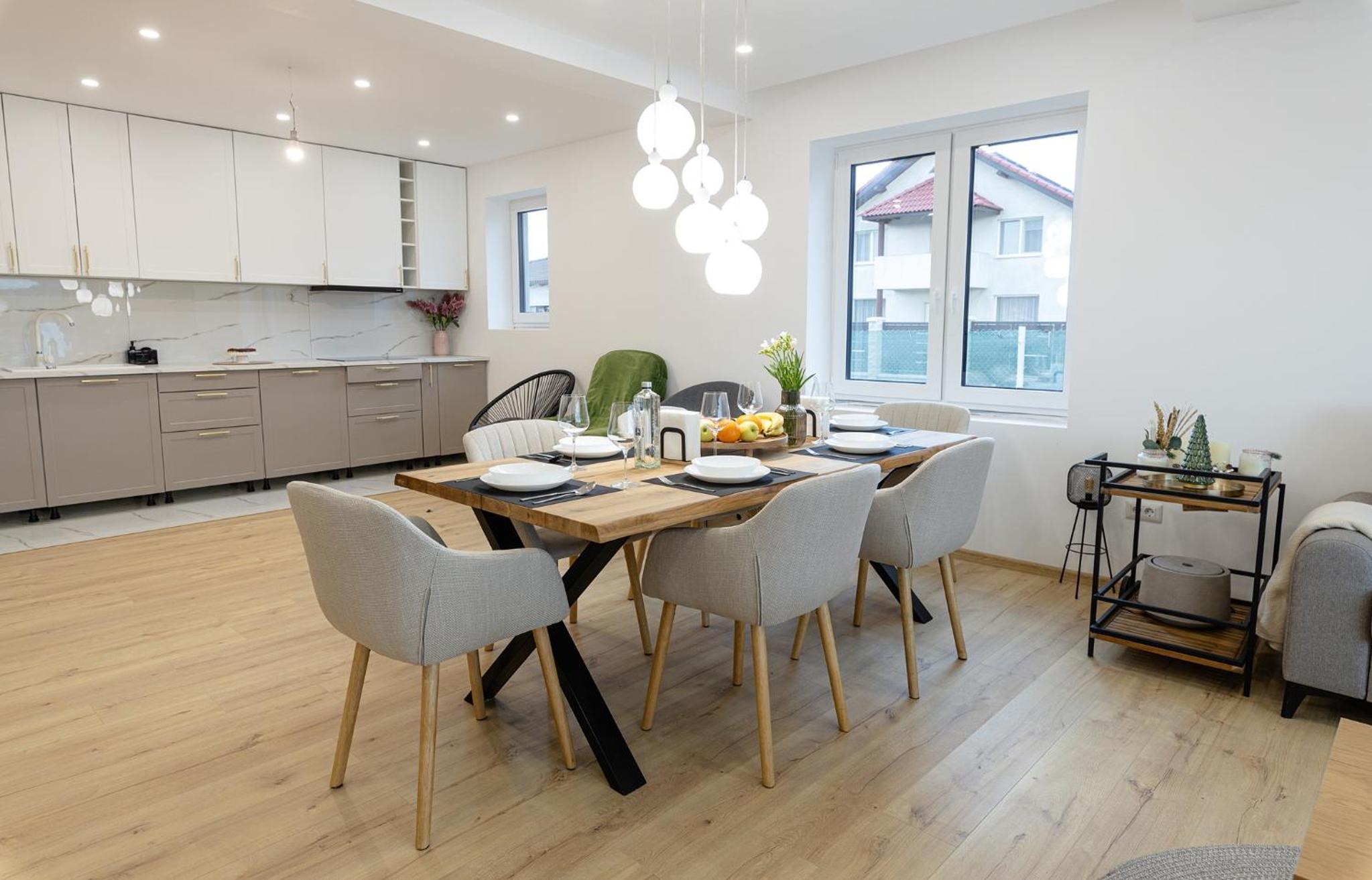 Amavi Homes With Garden