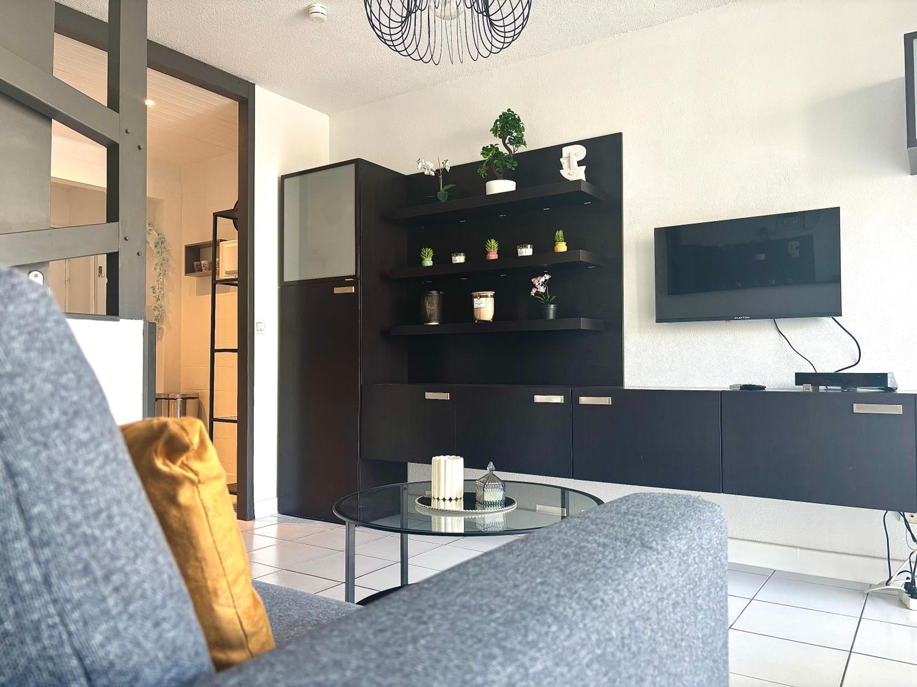 L'Azur, T2 - Parking gratuit - Central - confort Cosy