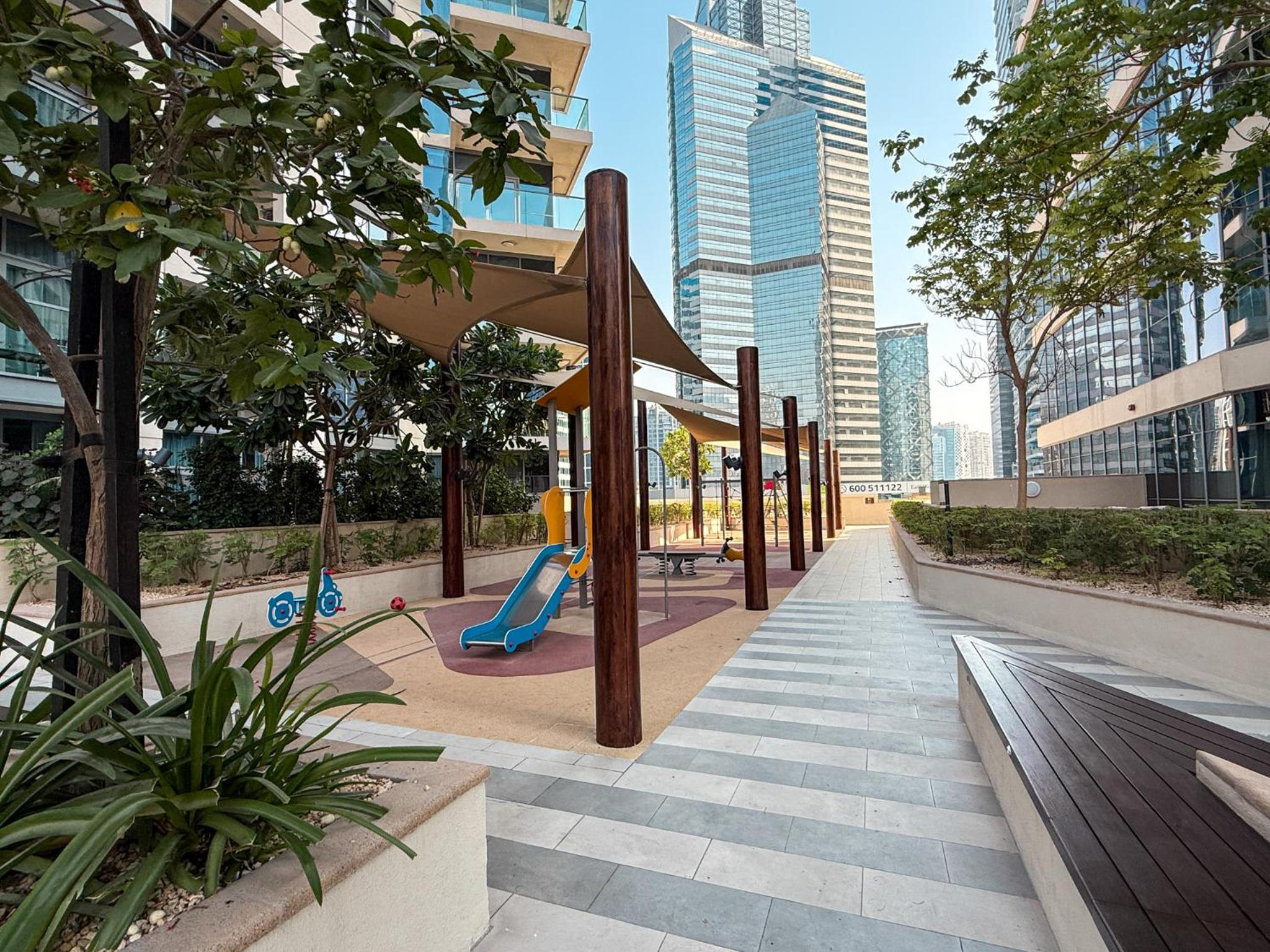Luxury 2bdr apartment with Burj views & resort amenities