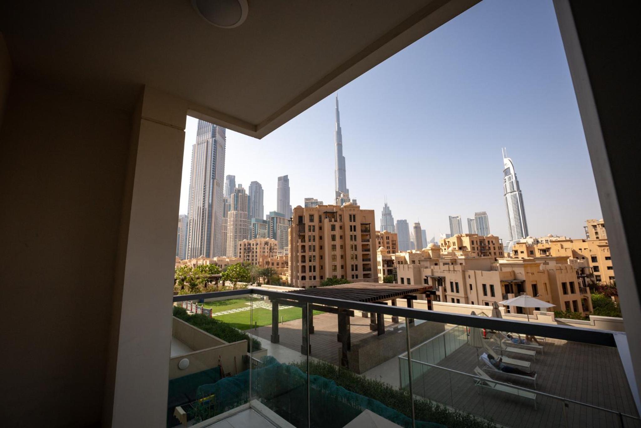 Luxury 2bdr apartment with Burj views & resort amenities