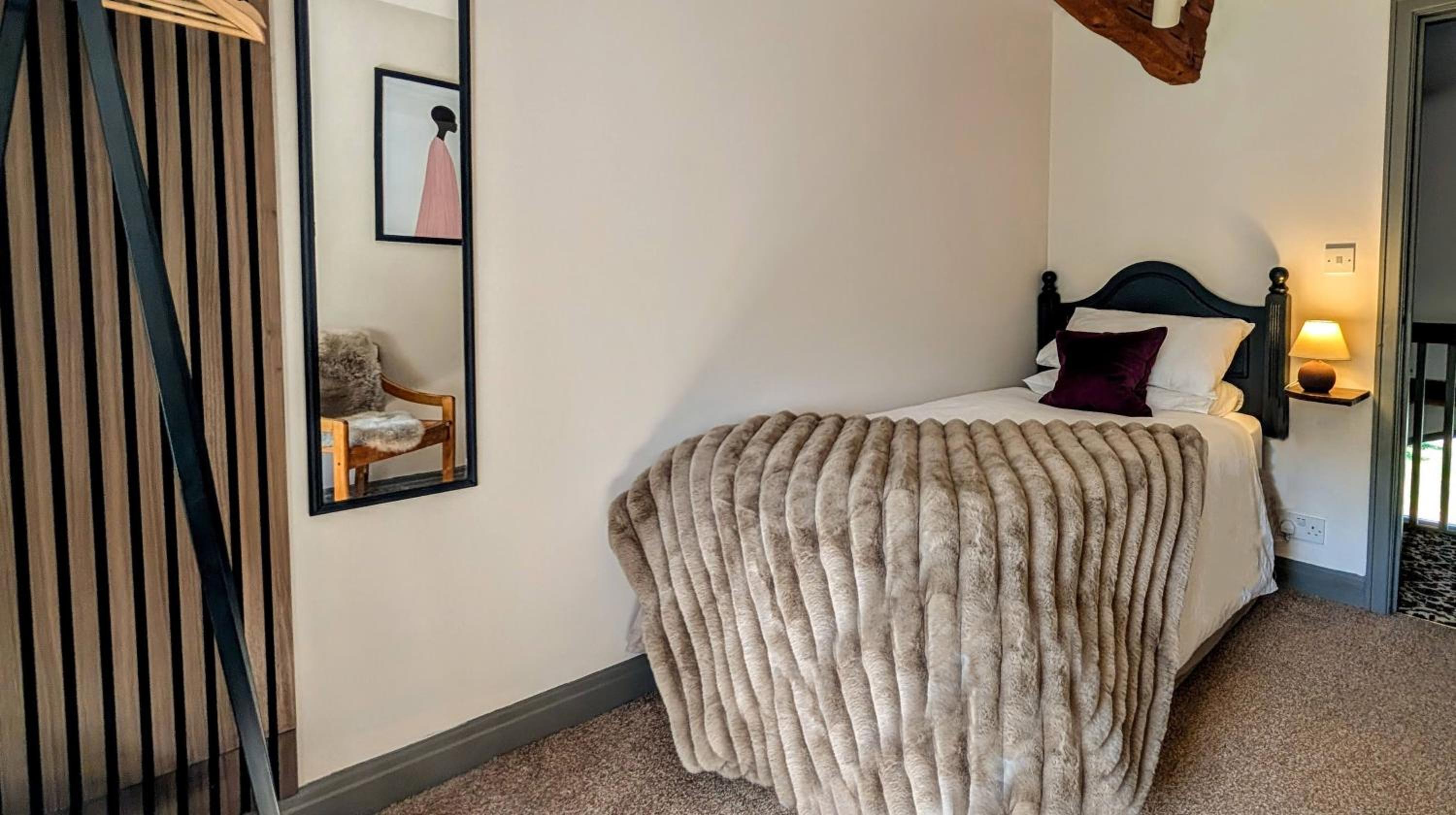 Maple Cottage, Stylish Holiday Home for 6 Near the Lake District