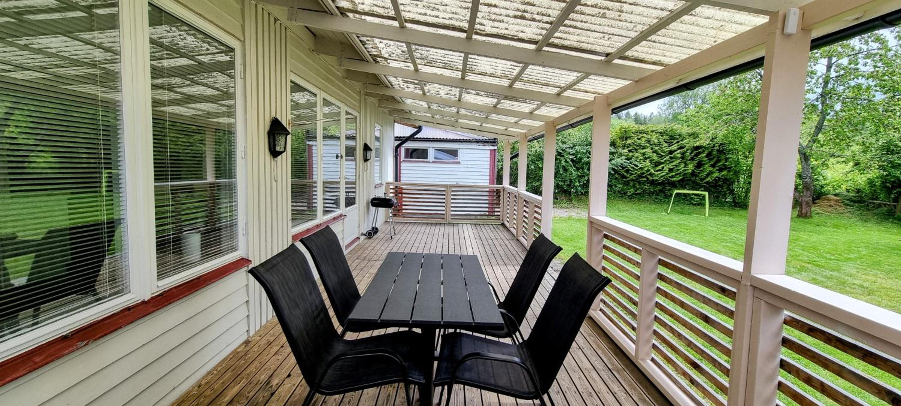 200m to Sweden's Largest Lake - 3BR House & BBQ