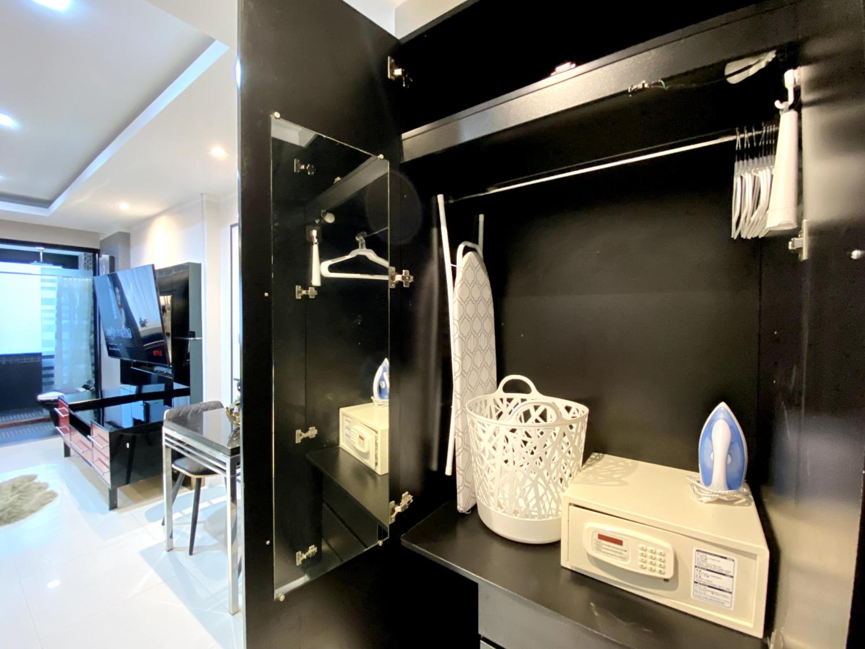 Patong - Studio Condo - Absolute Bangla Unit