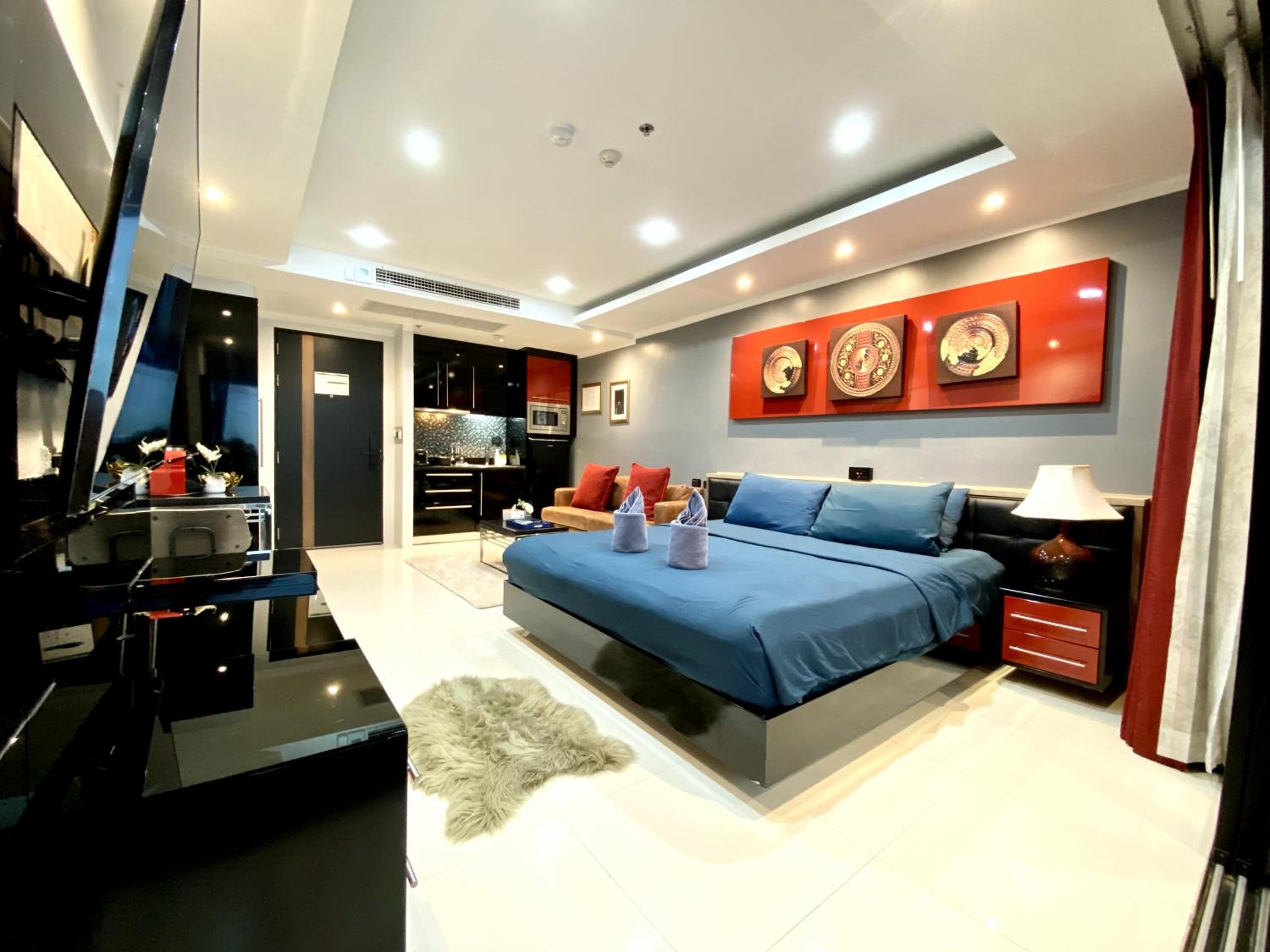 Patong - Studio Condo - Absolute Bangla Unit