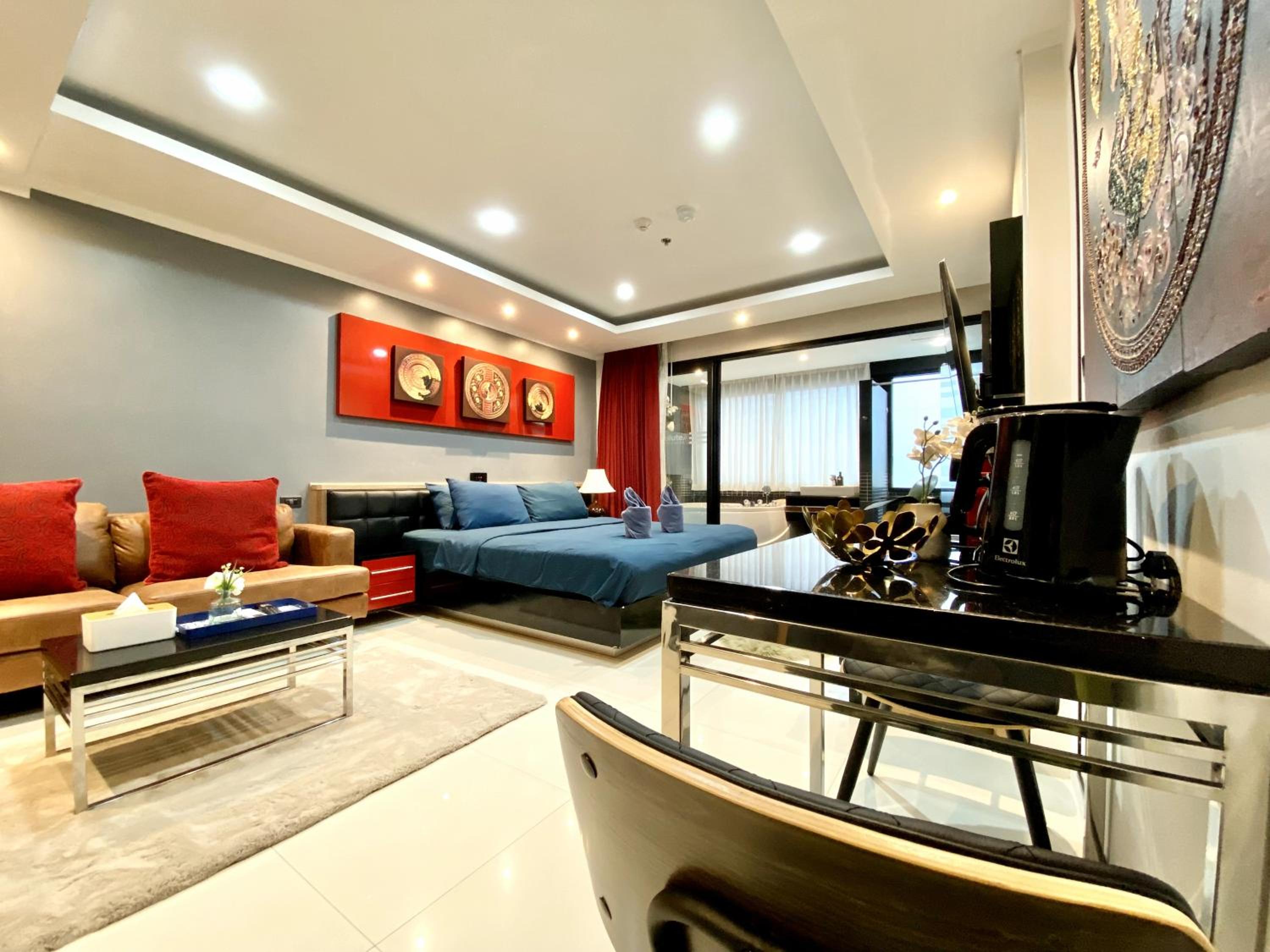 Patong - Studio Condo - Absolute Bangla Unit