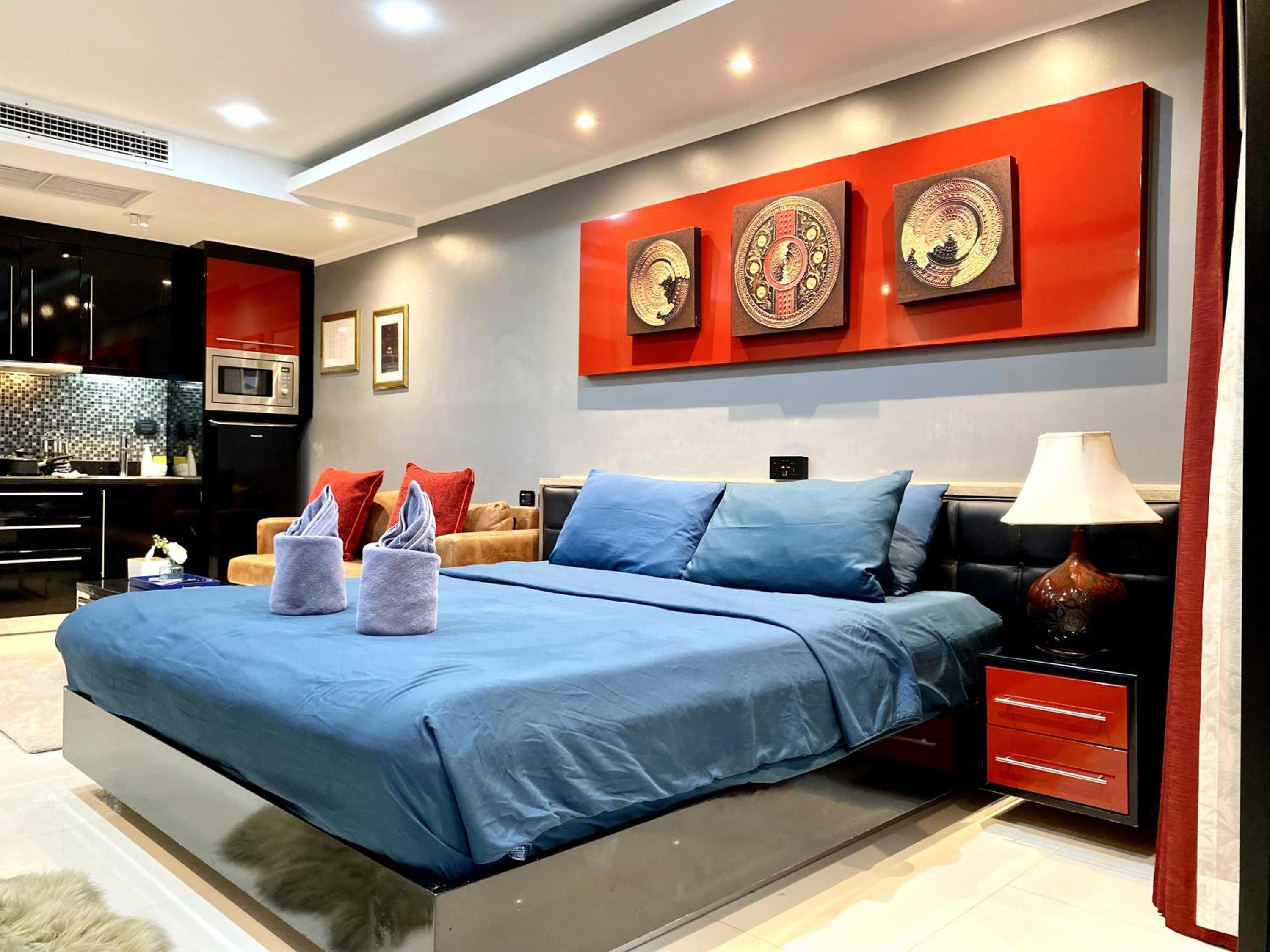Patong - Studio Condo - Absolute Bangla Unit