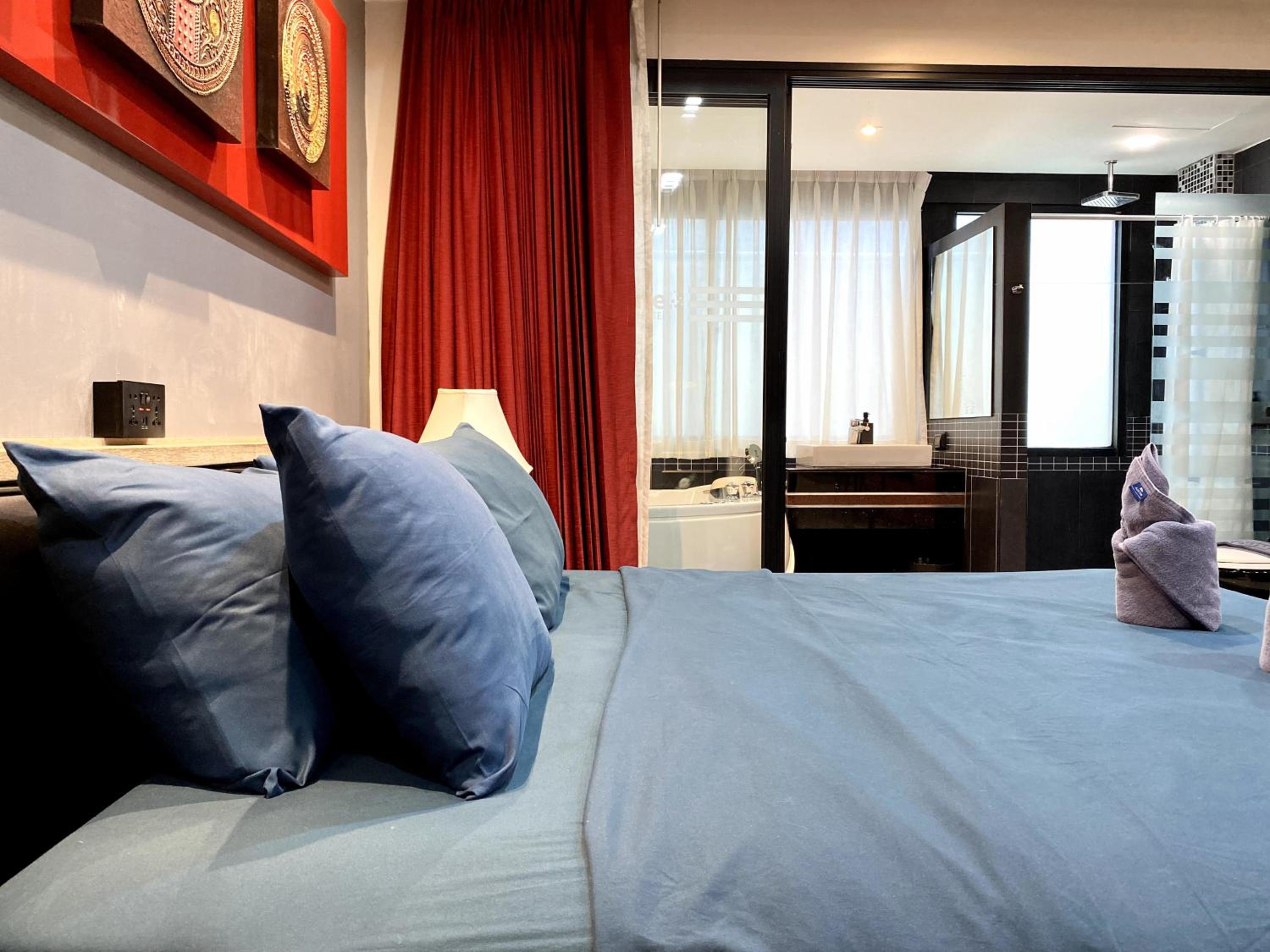 Patong - Studio Condo - Absolute Bangla Unit