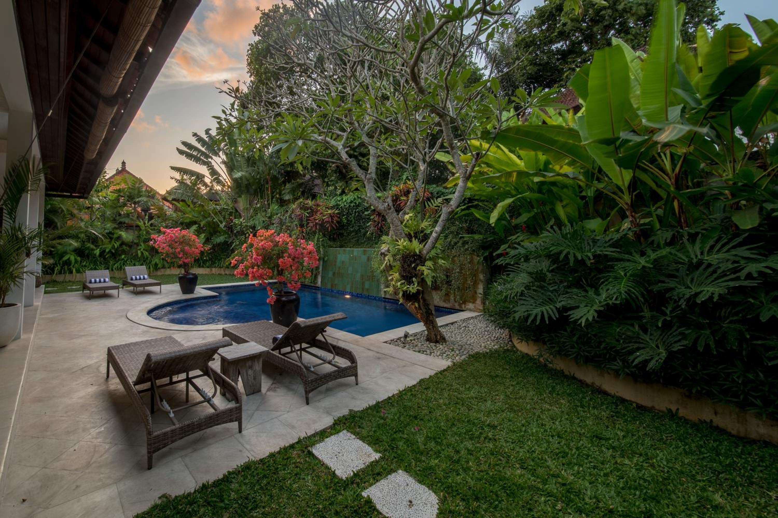 Villa Delapan Seminyak