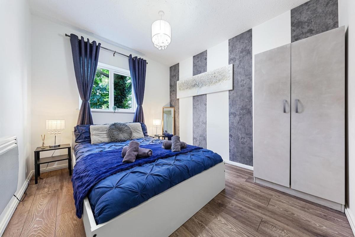 Bright modern Flat near tower bridge