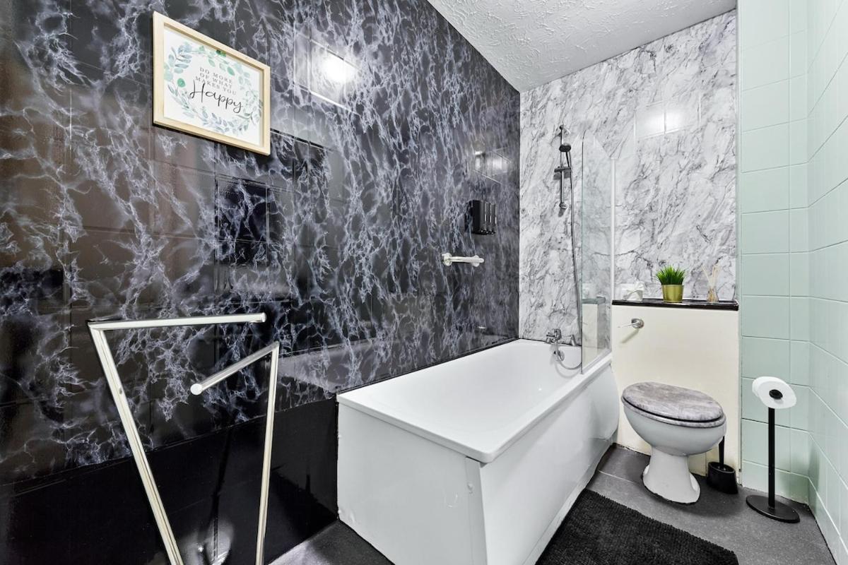 Bright modern Flat near tower bridge