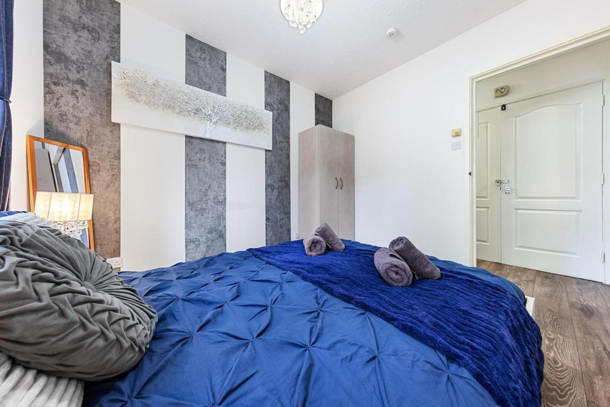 Bright modern Flat near tower bridge