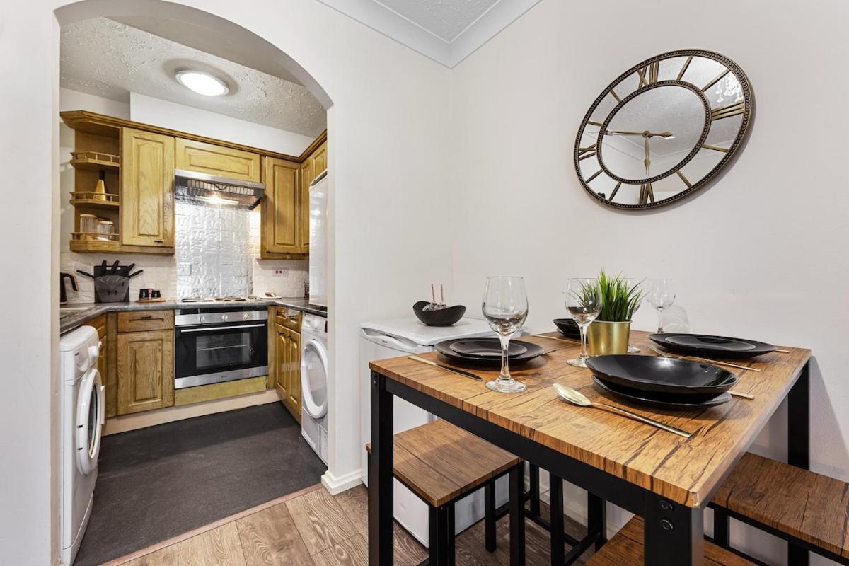 Bright modern Flat near tower bridge