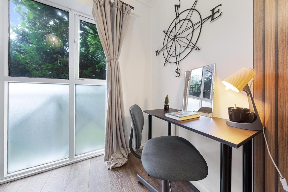 Bright modern Flat near tower bridge