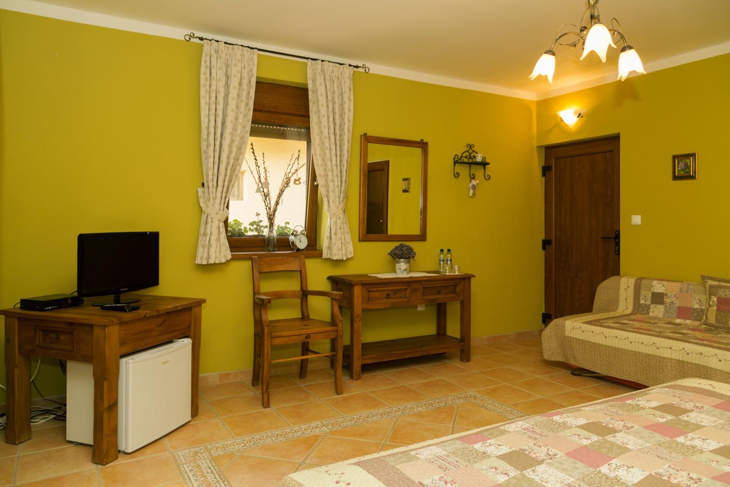 Photo 7