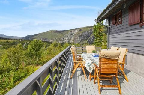 Guest favorite - 5 mins from Vøringsfossen