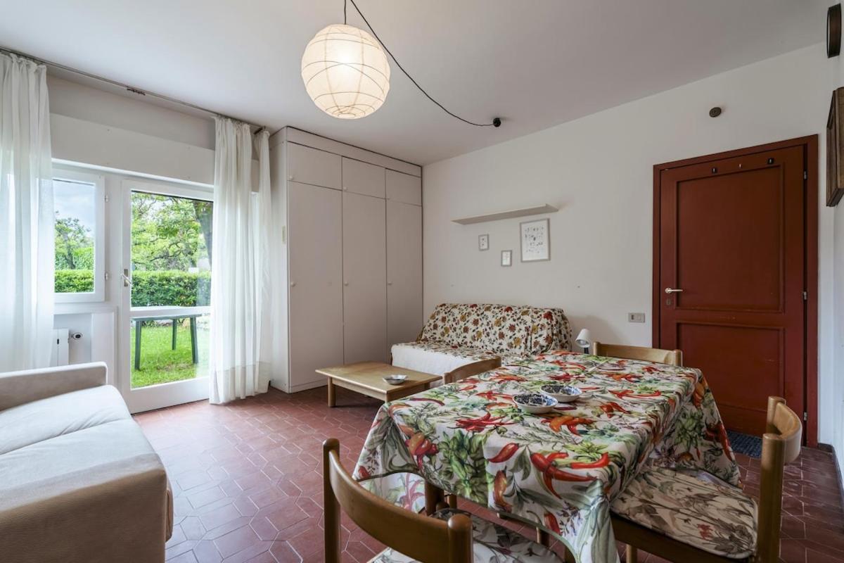 HOST4U - Loft del GARDA Residence with Pool, Front Lake Building