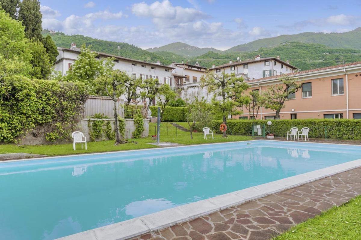 HOST4U - Loft del GARDA Residence with Pool, Front Lake Building