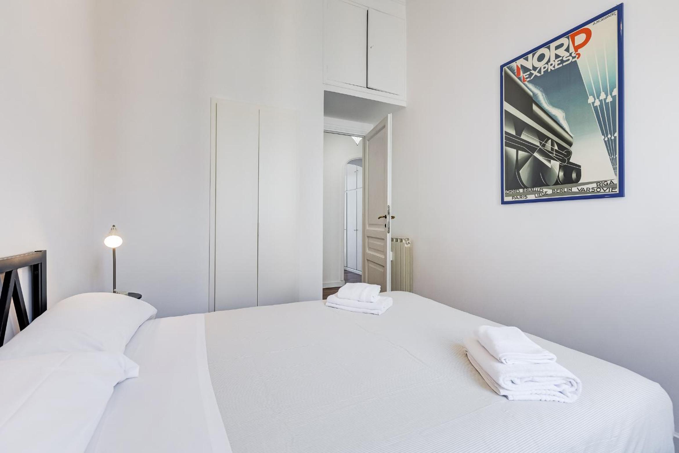 Elegant 3-Bedroom Apartment in Piazza Mazzini