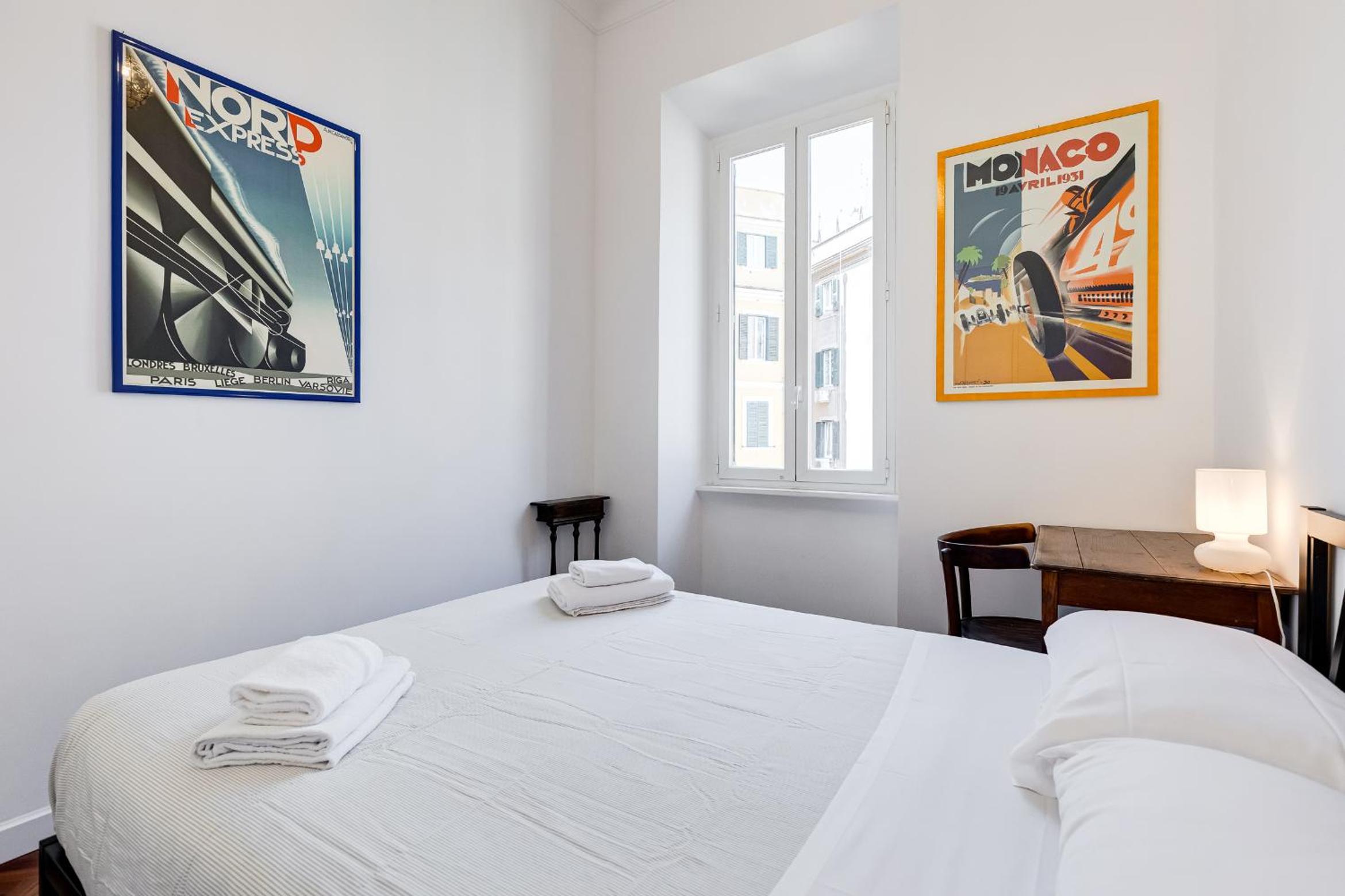 Elegant 3-Bedroom Apartment in Piazza Mazzini
