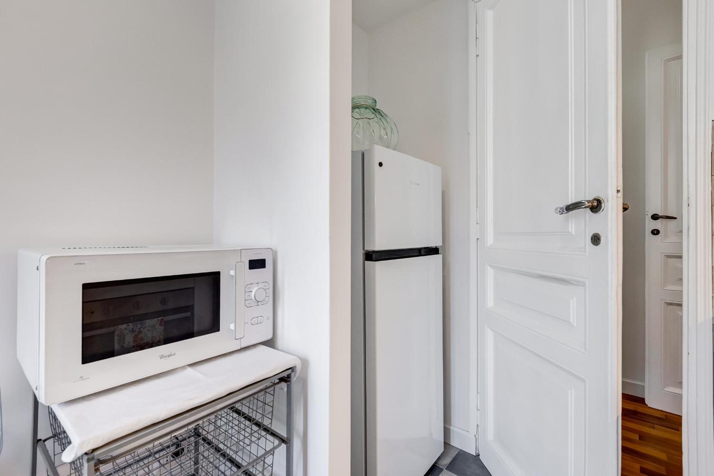 Elegant 3-Bedroom Apartment in Piazza Mazzini