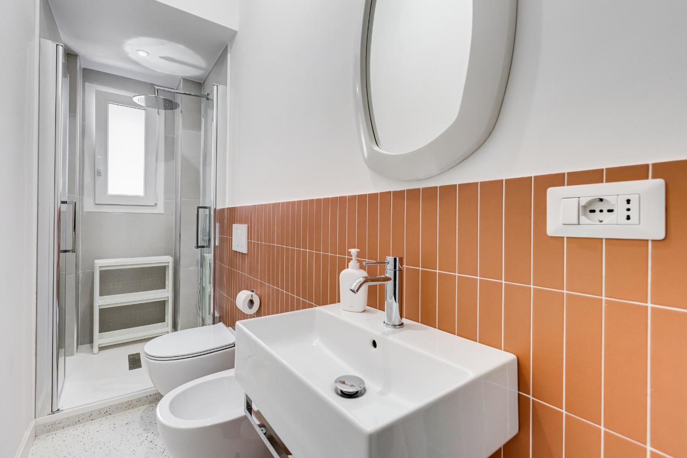 Elegant 3-Bedroom Apartment in Piazza Mazzini